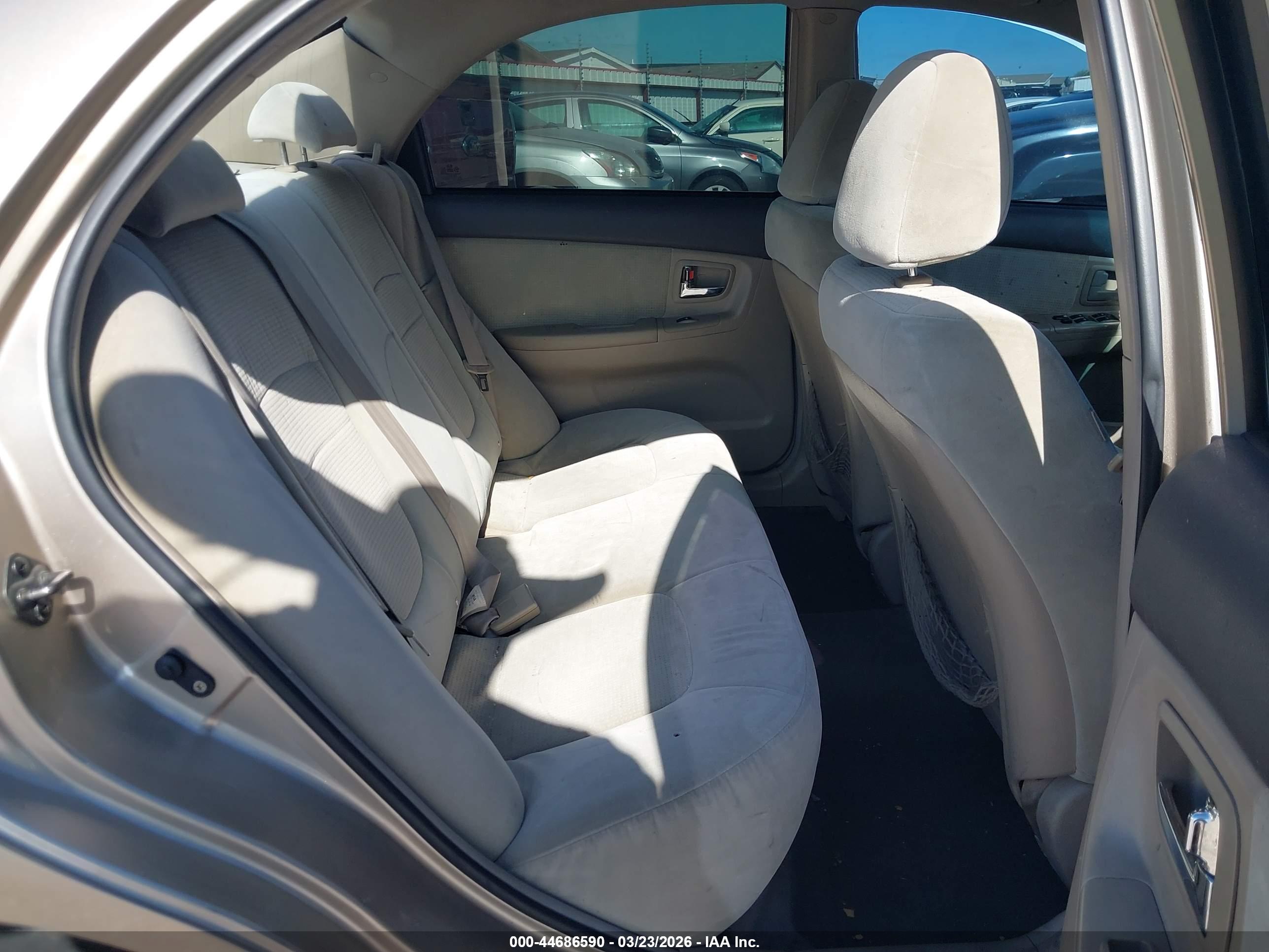 KIA SPECTRA image 8