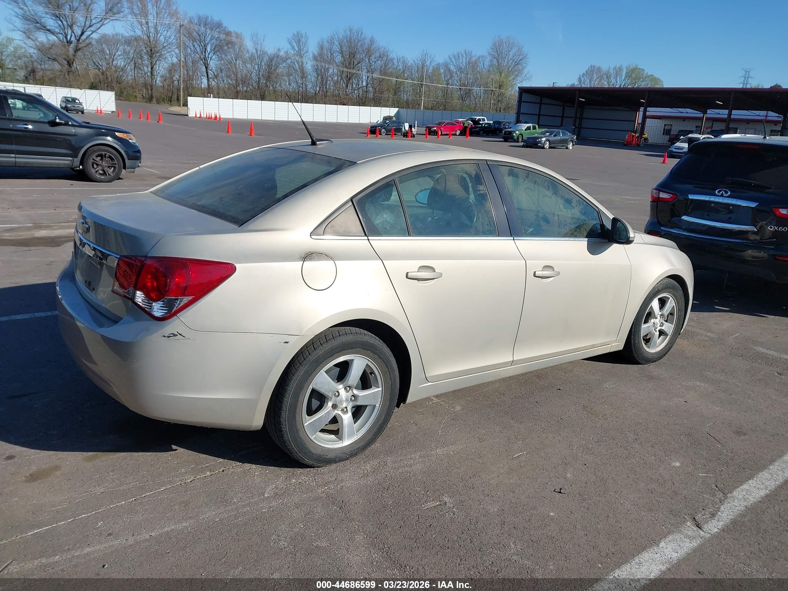 CHEVROLET CRUZE image 4