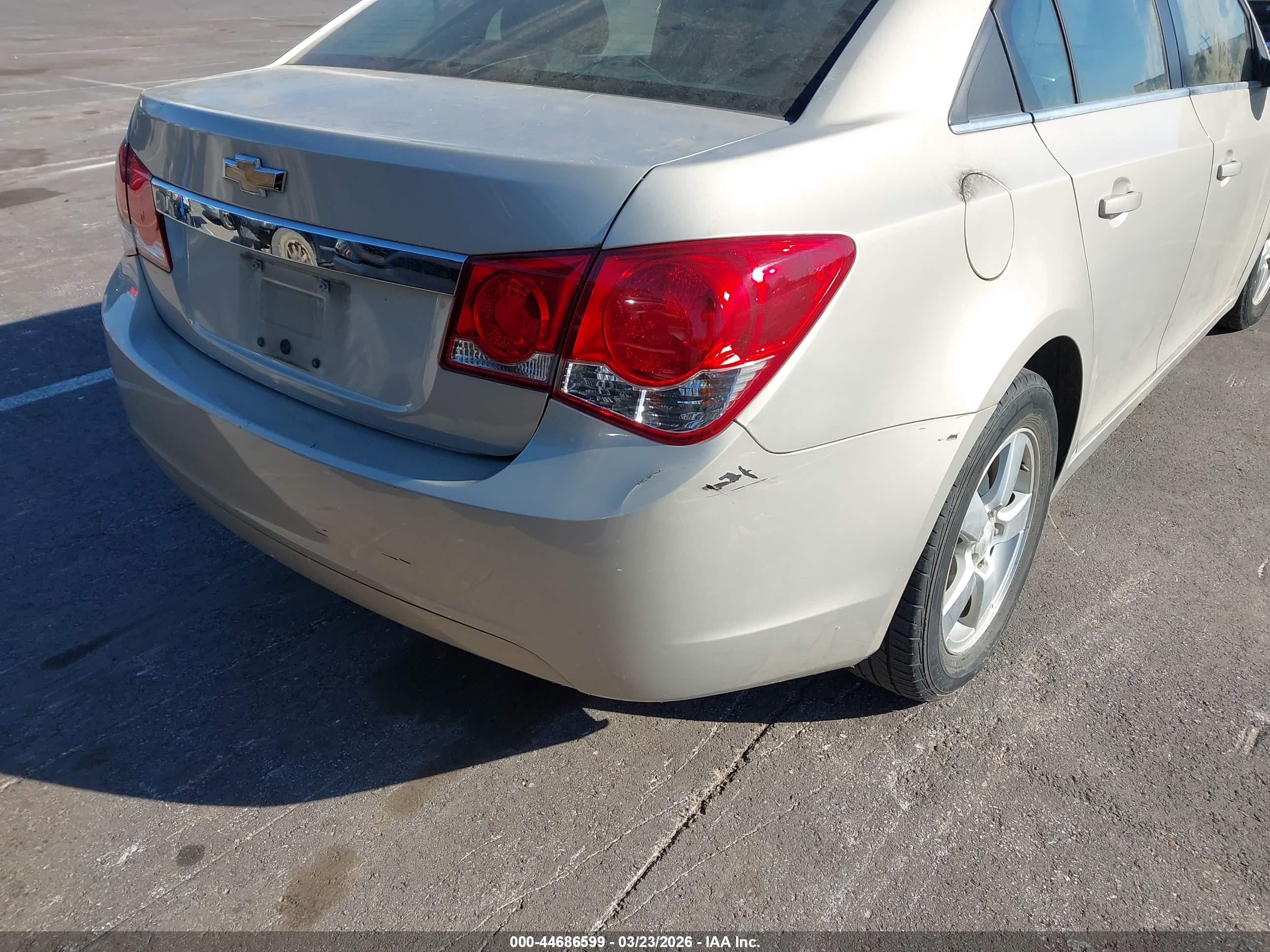 CHEVROLET CRUZE image 6