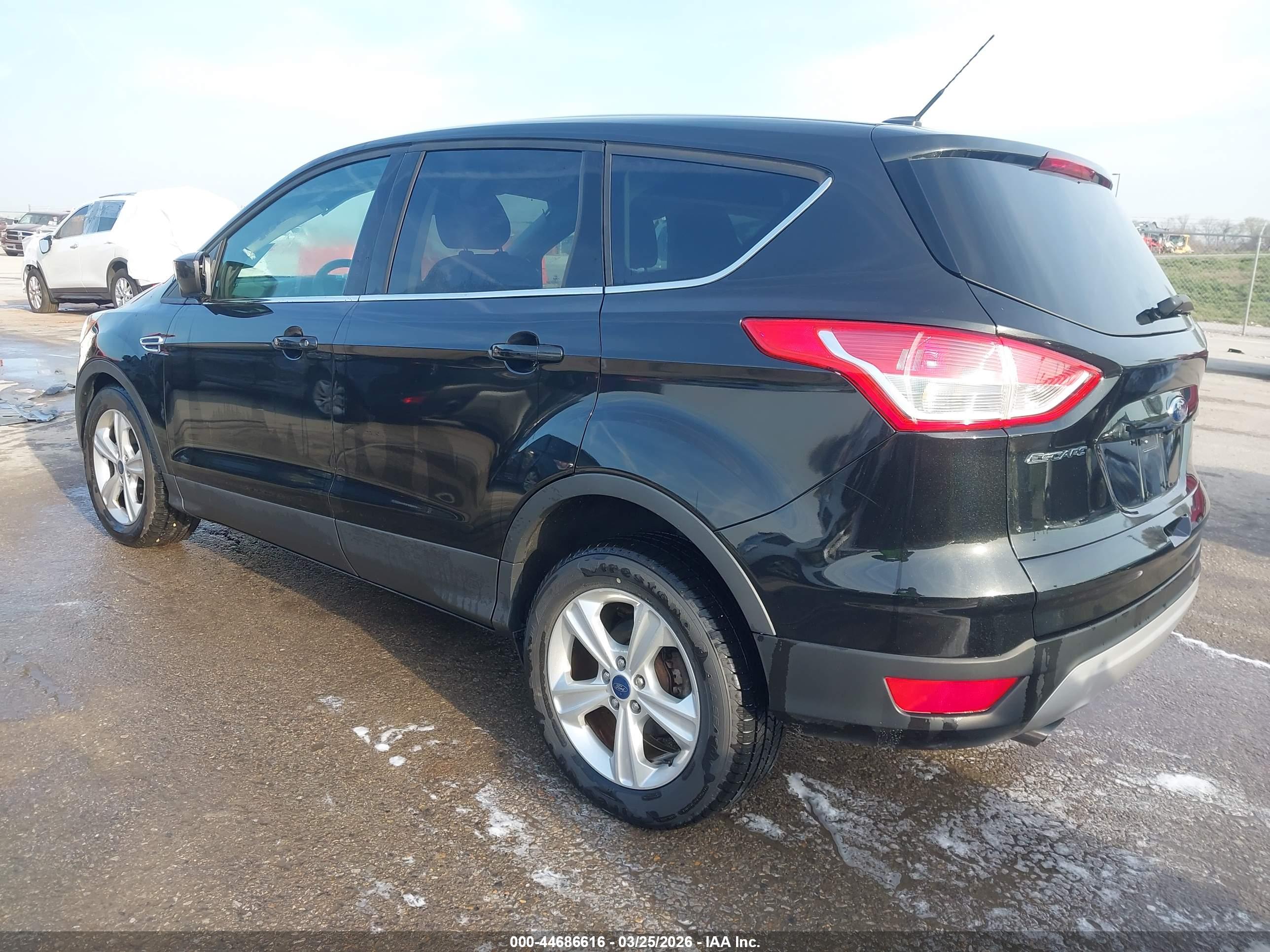 FORD ESCAPE image 3
