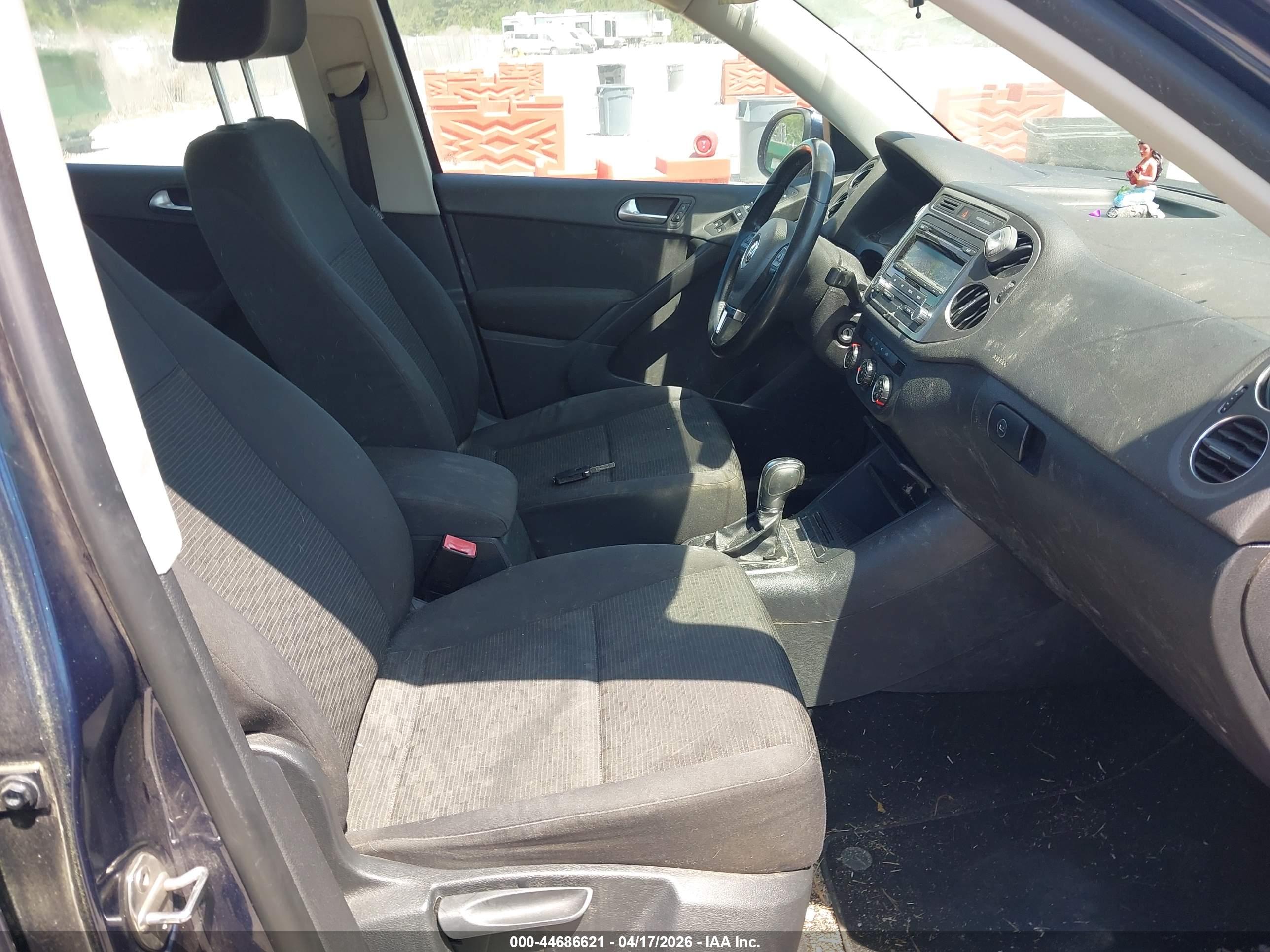 VOLKSWAGEN TIGUAN image 5