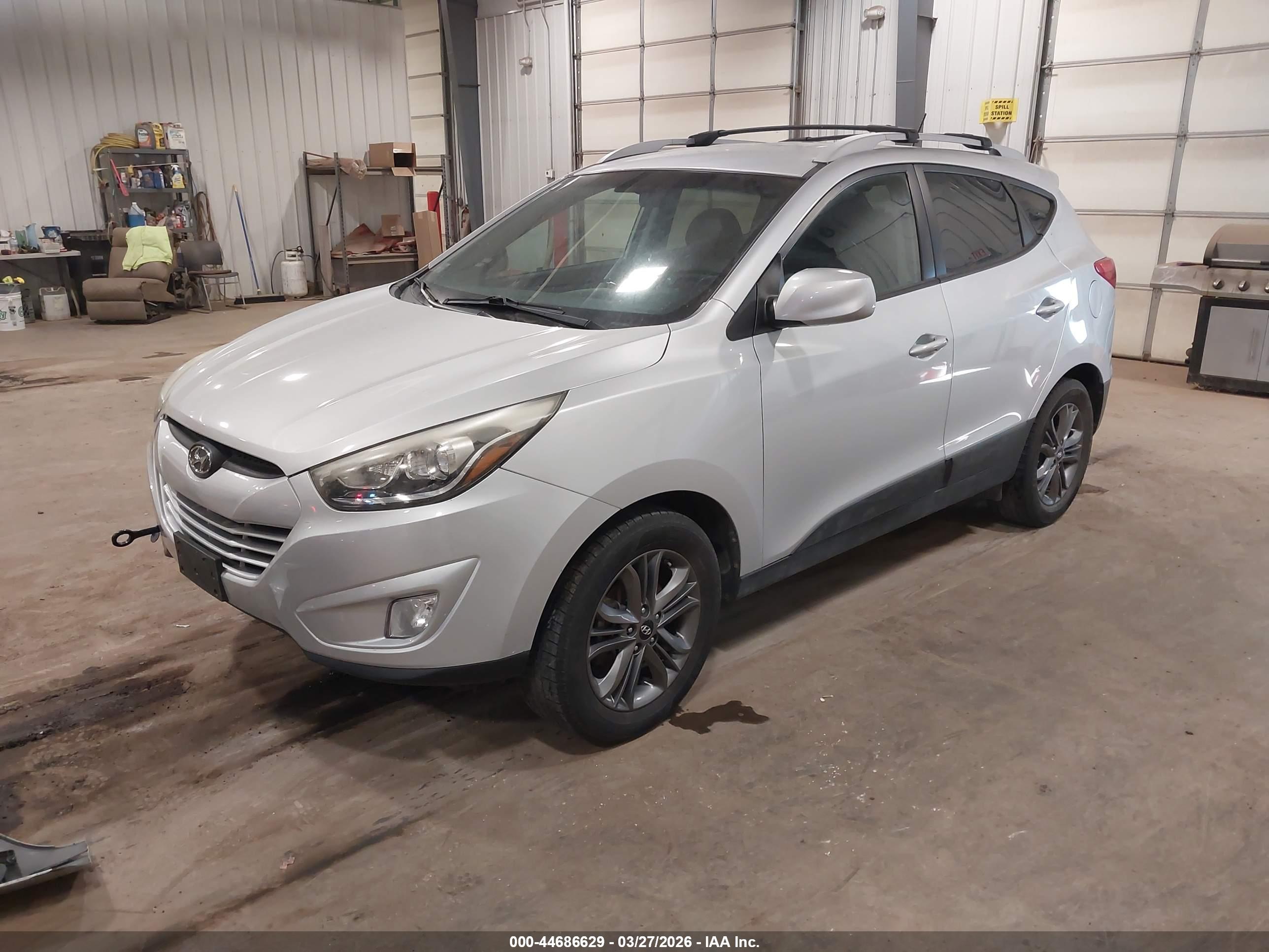 HYUNDAI TUCSON image 2
