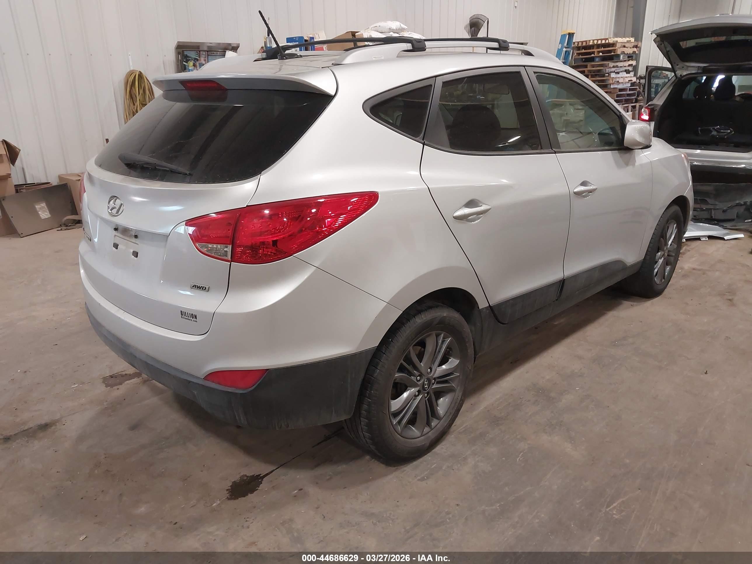 HYUNDAI TUCSON image 4