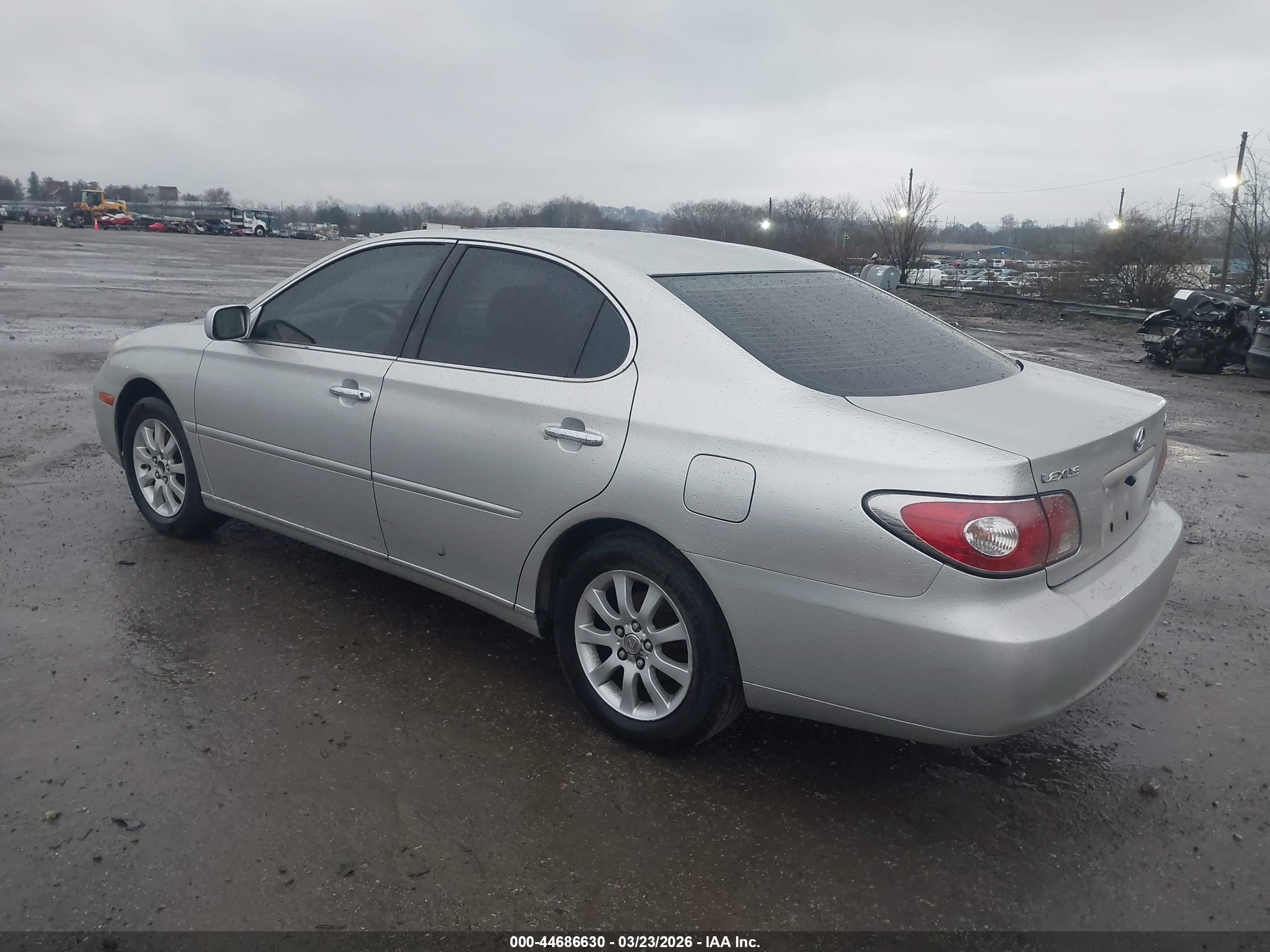 LEXUS ES image 3