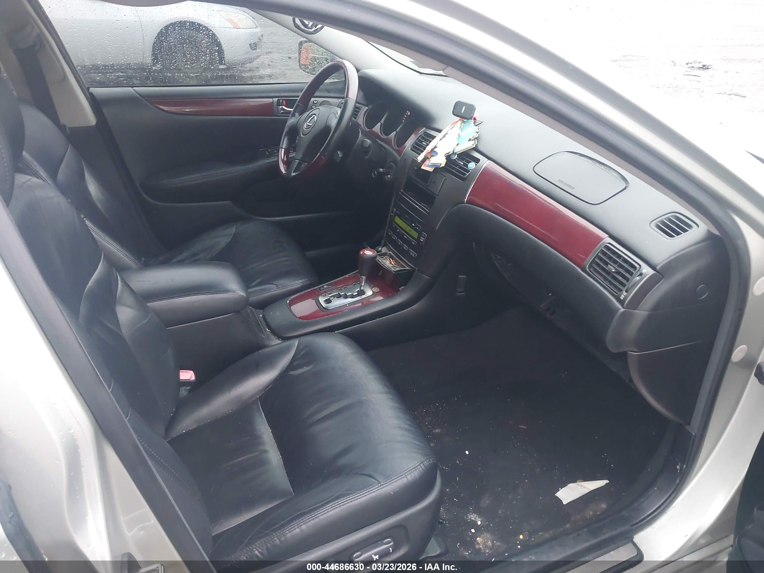 LEXUS ES image 5