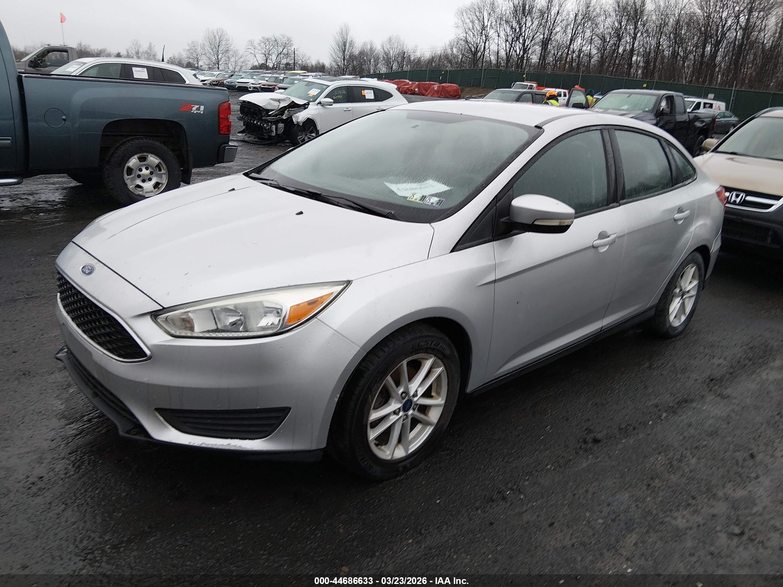 FORD FOCUS image 2