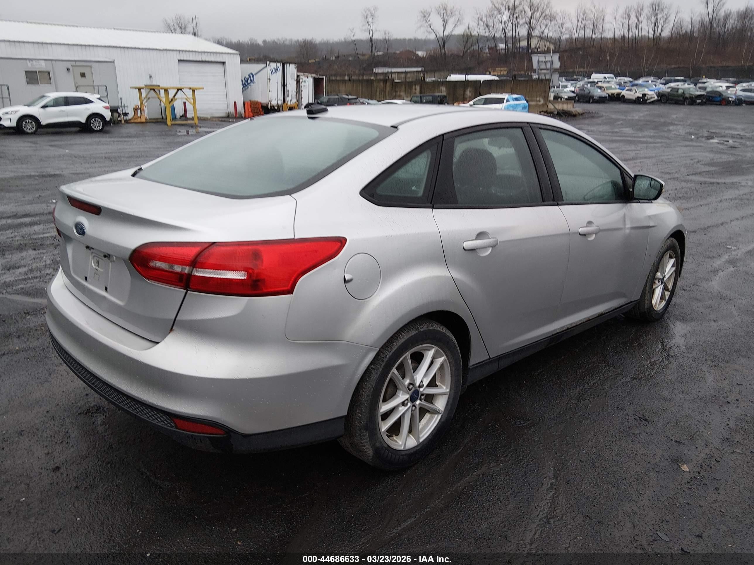 FORD FOCUS image 4