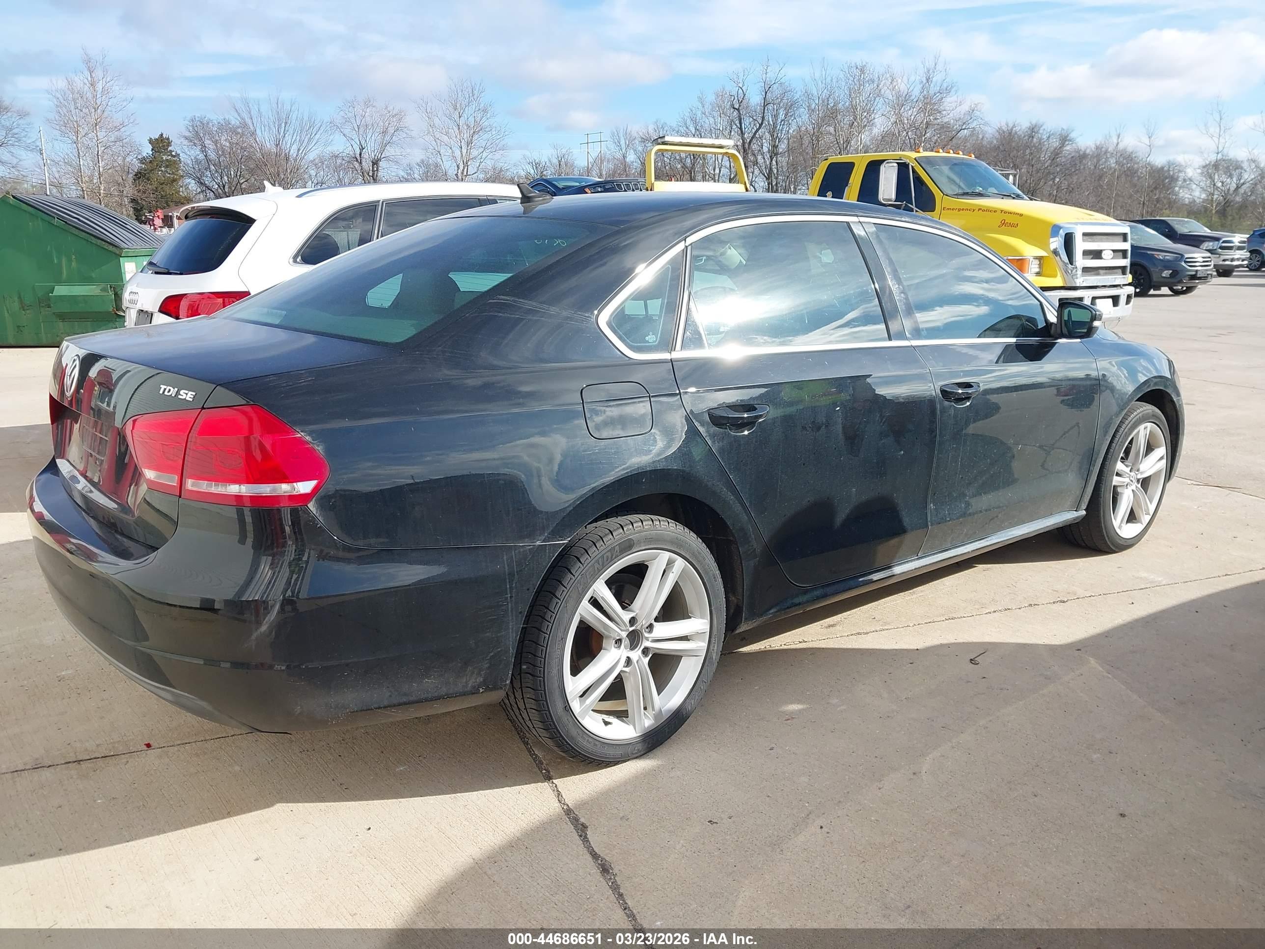 VOLKSWAGEN PASSAT image 4