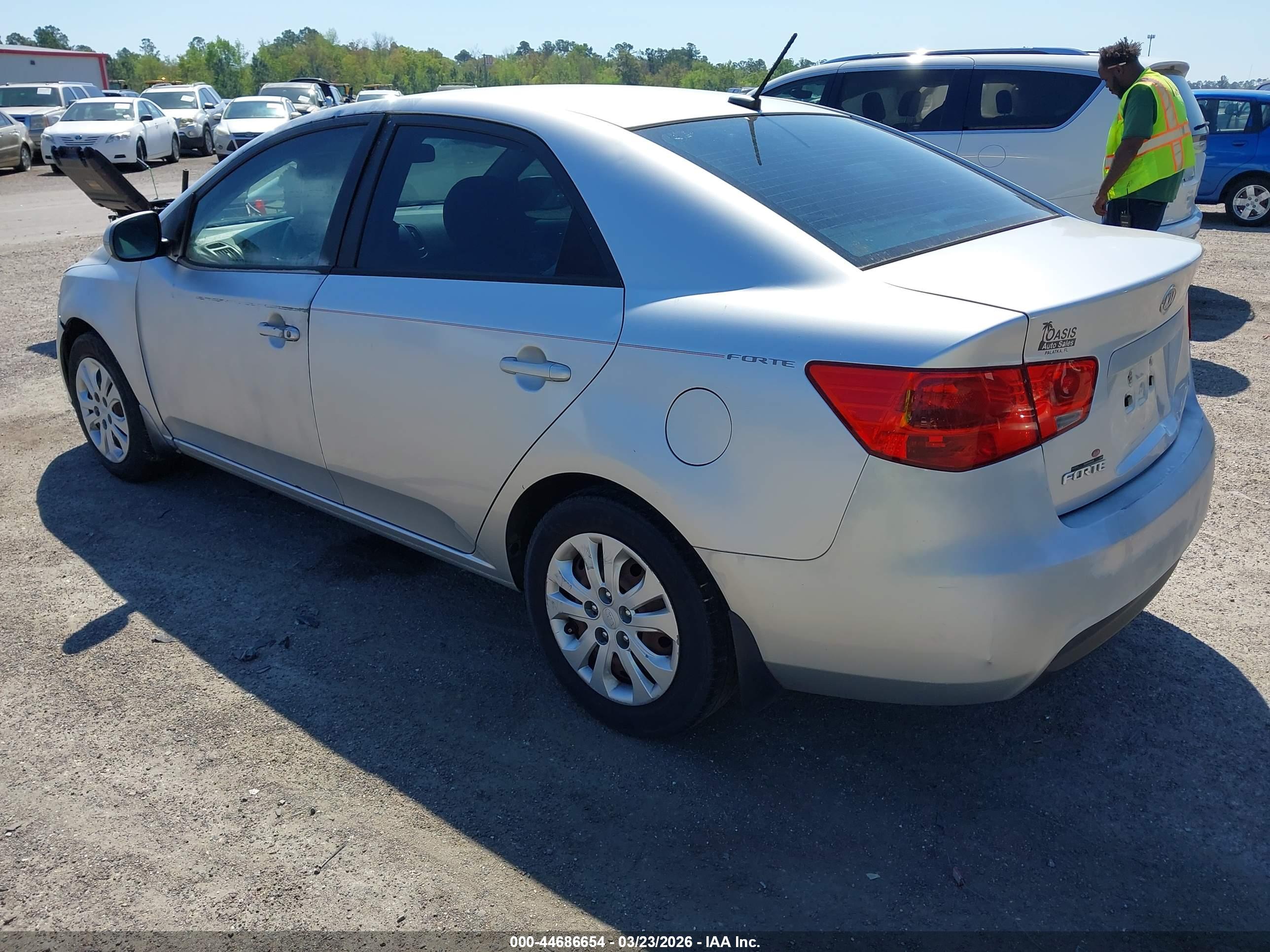 KIA FORTE image 3