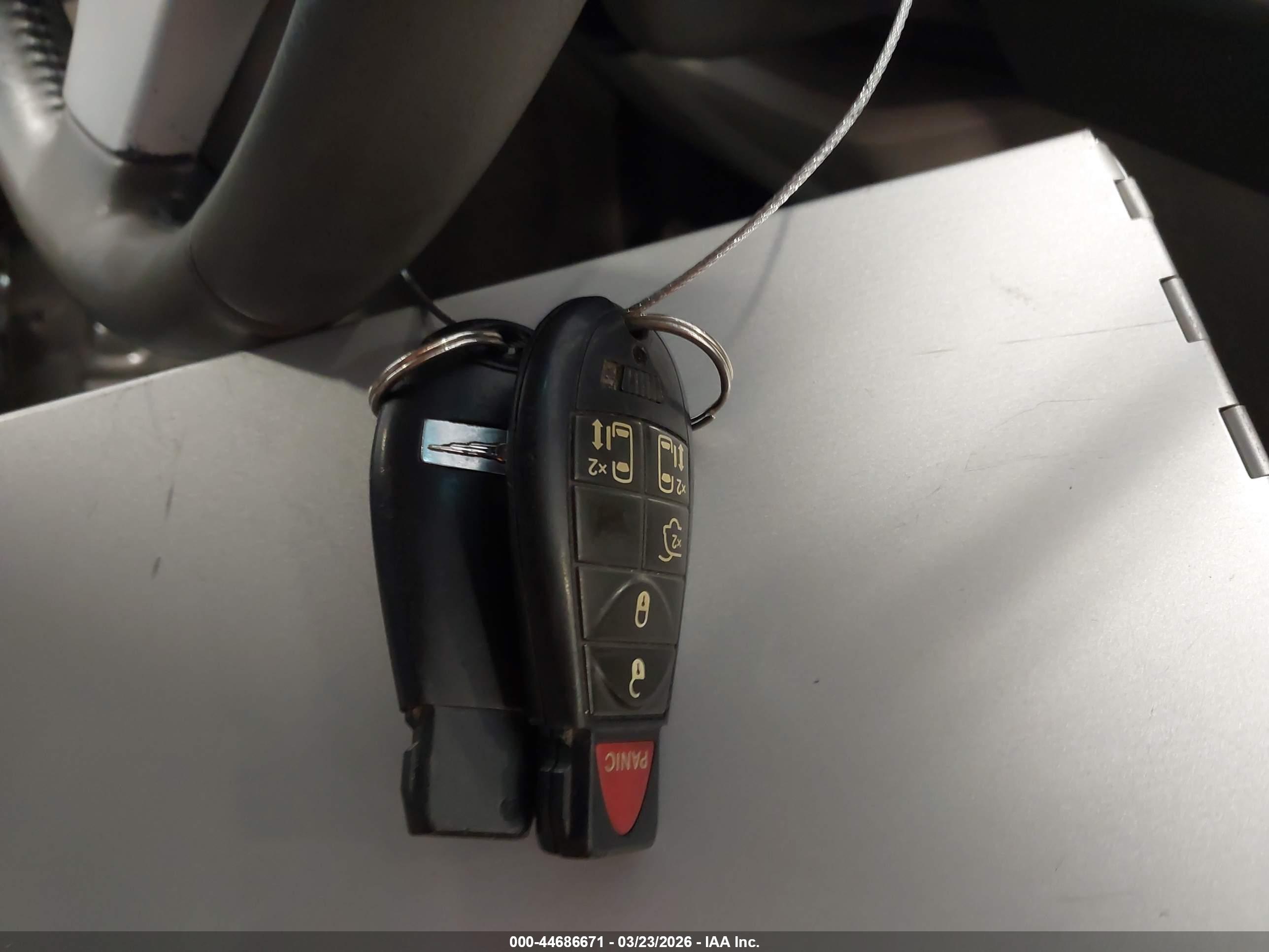 CHRYSLER TOWN image 11