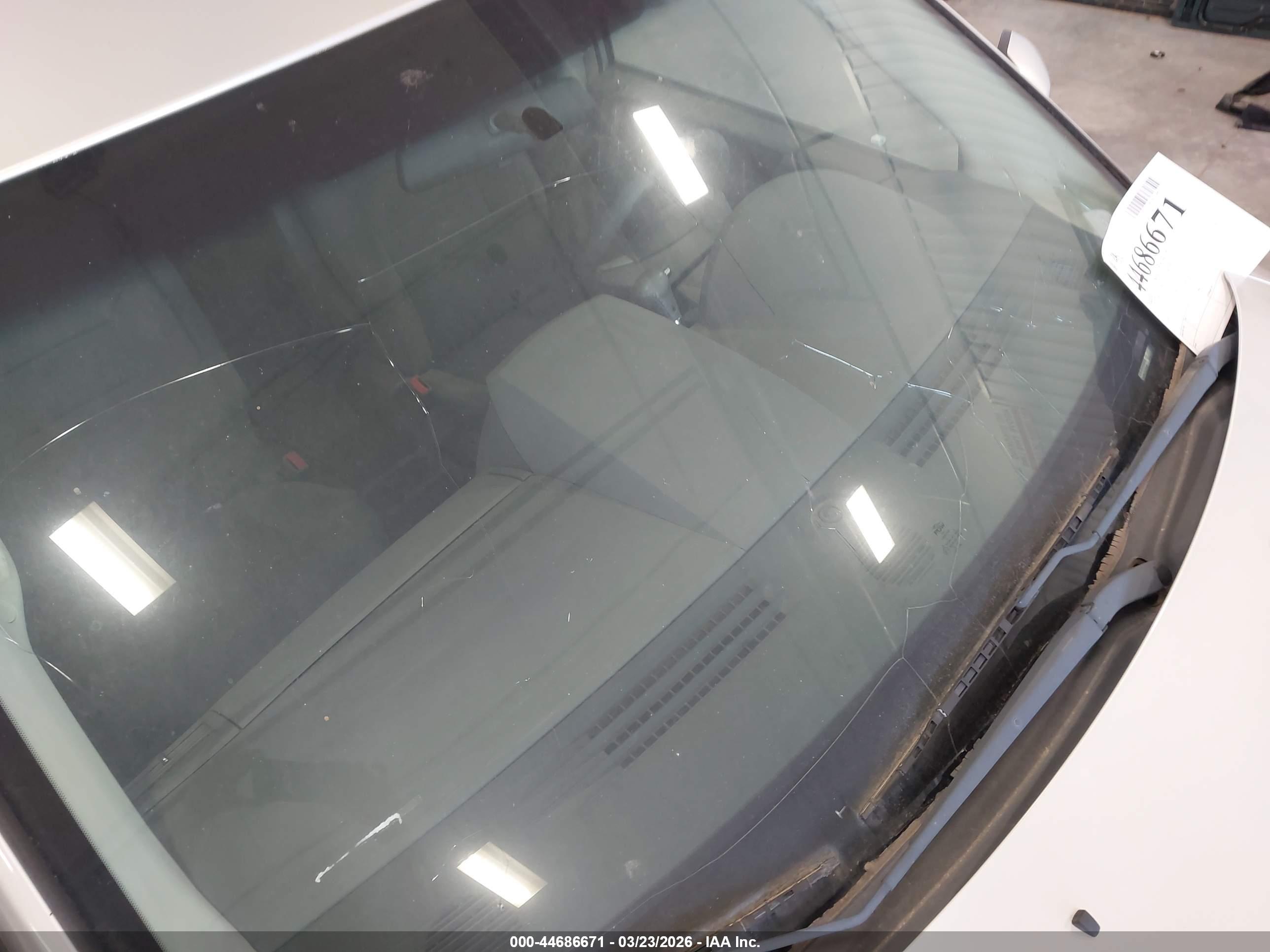 CHRYSLER TOWN image 6