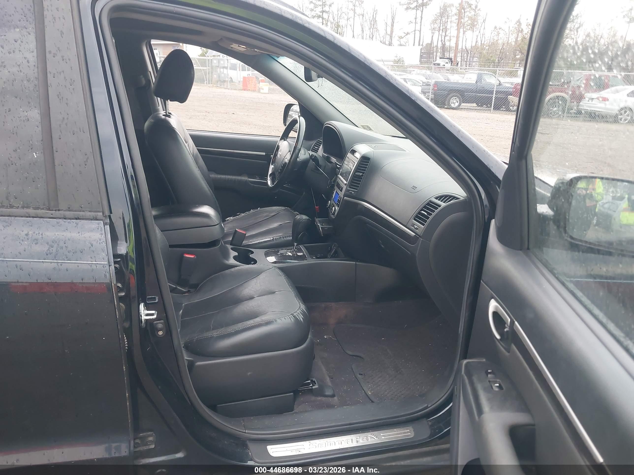 HYUNDAI SANTA image 5