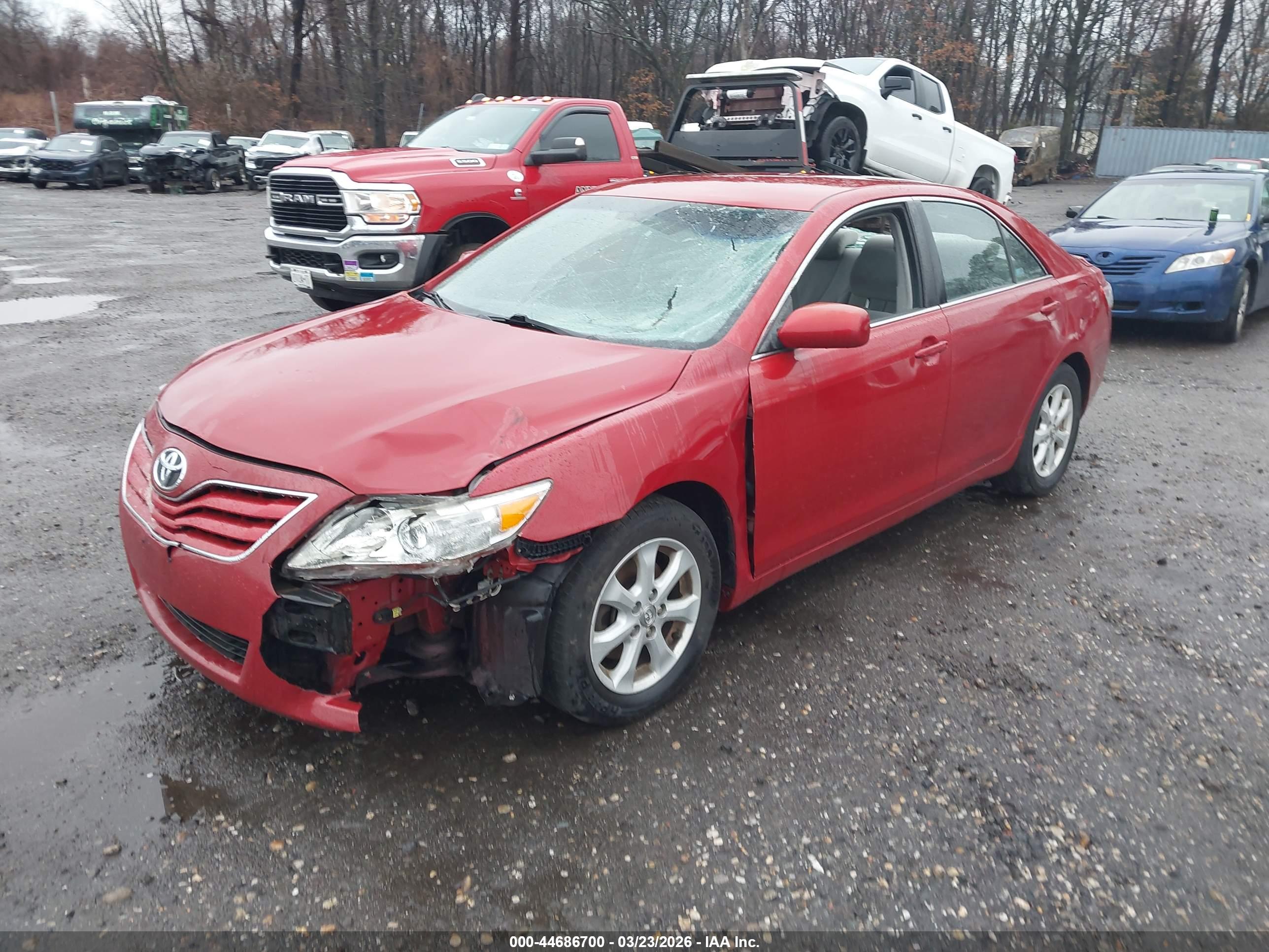 TOYOTA CAMRY image 2