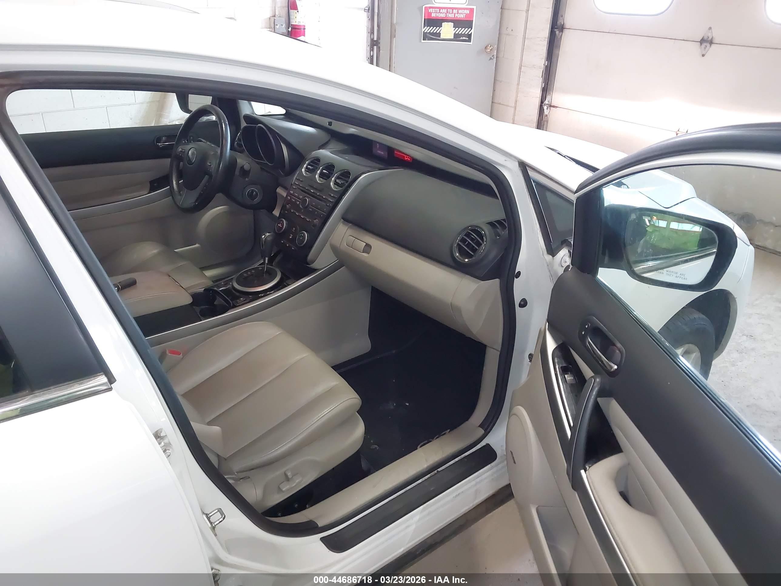 MAZDA CX-7 image 5