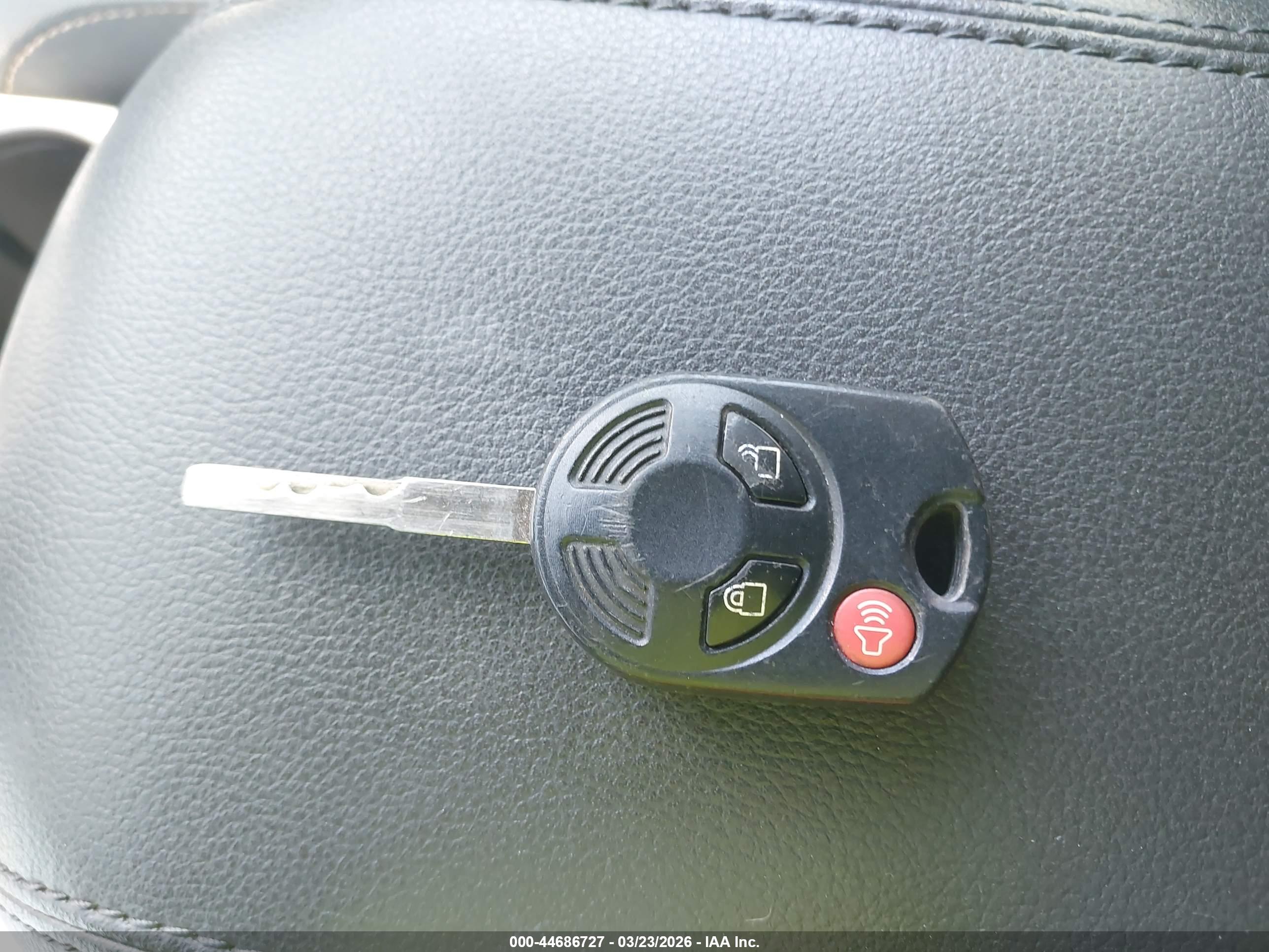 FORD ESCAPE image 11