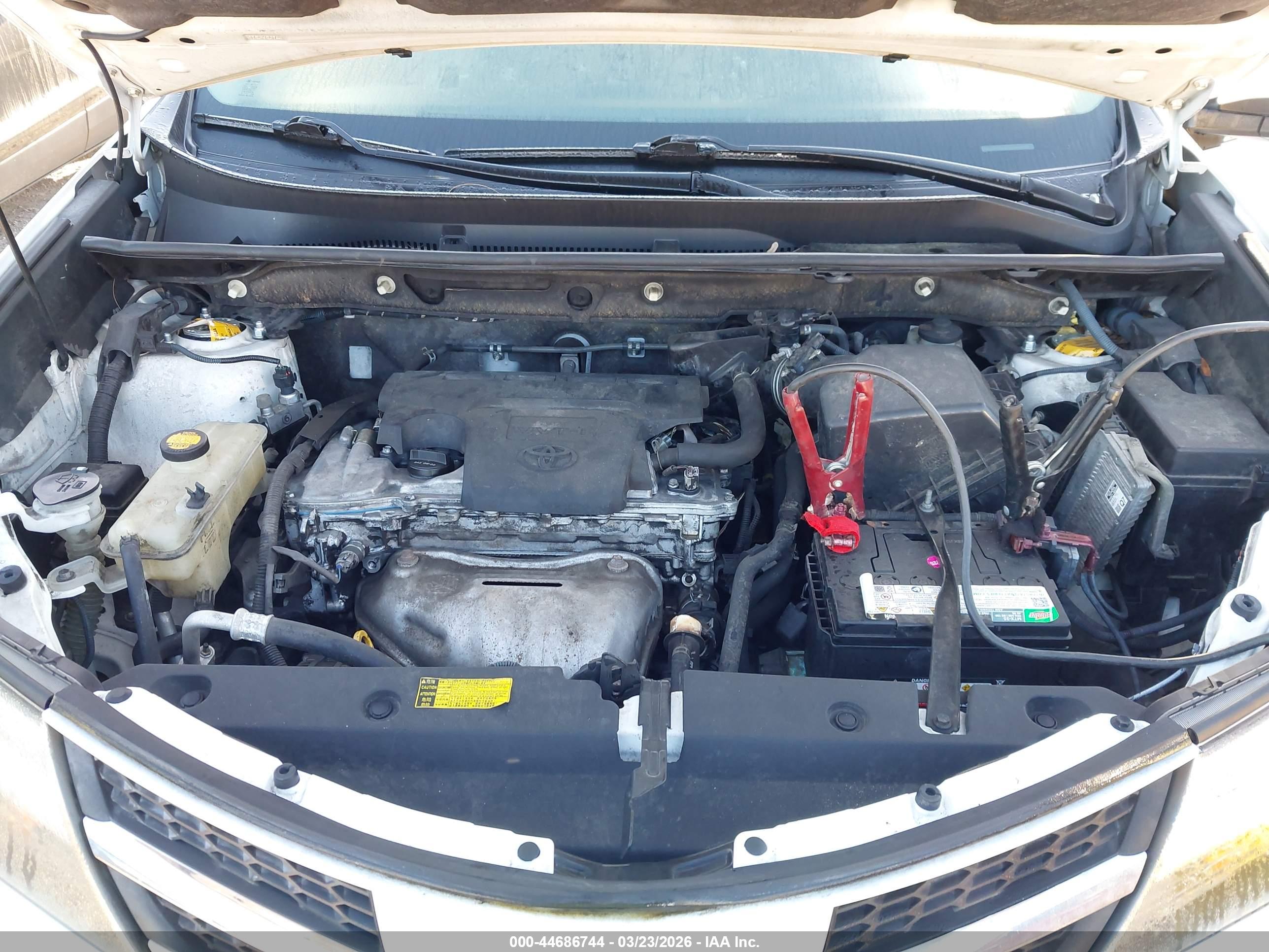 TOYOTA RAV4 image 10