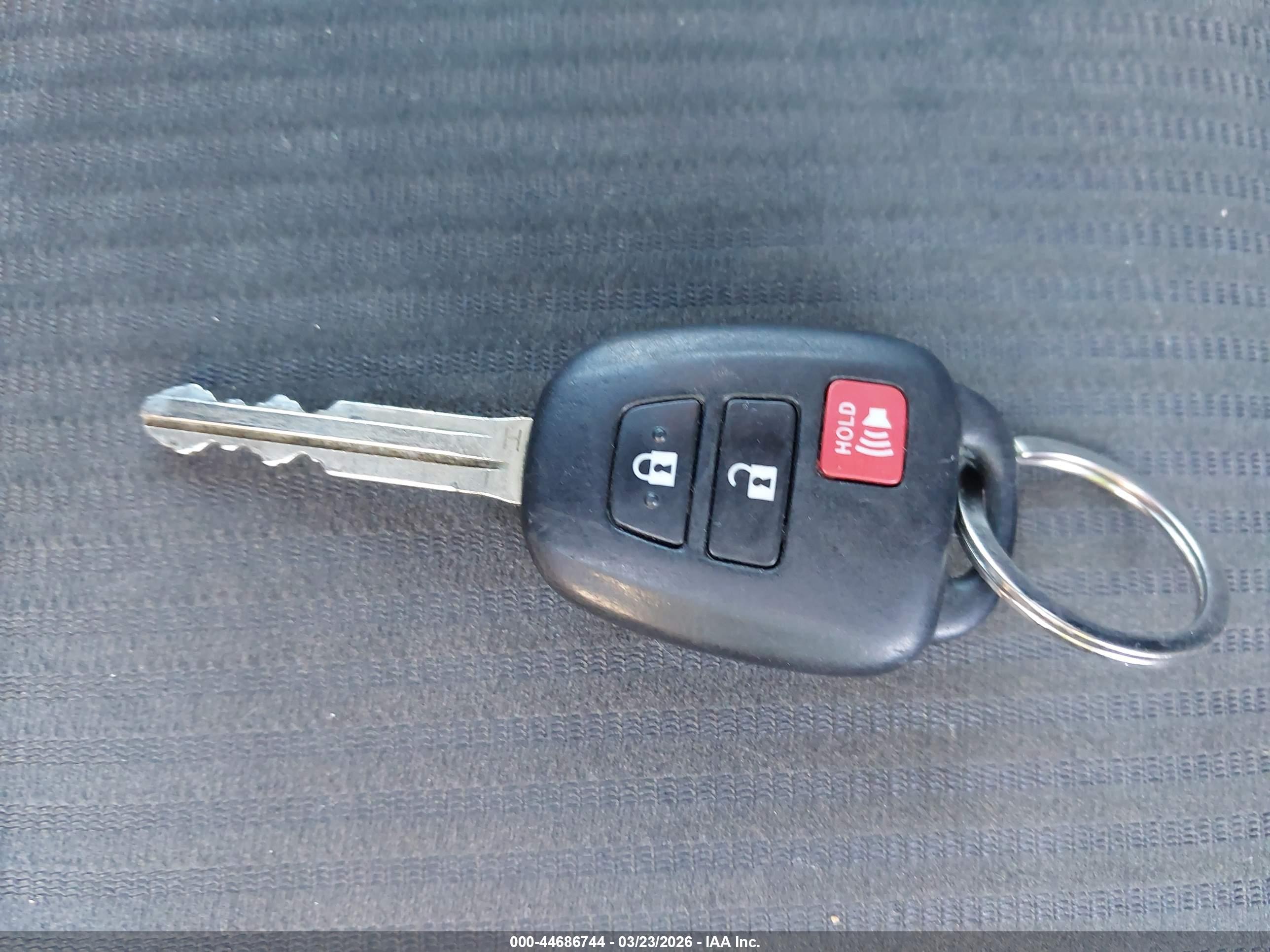 TOYOTA RAV4 image 11