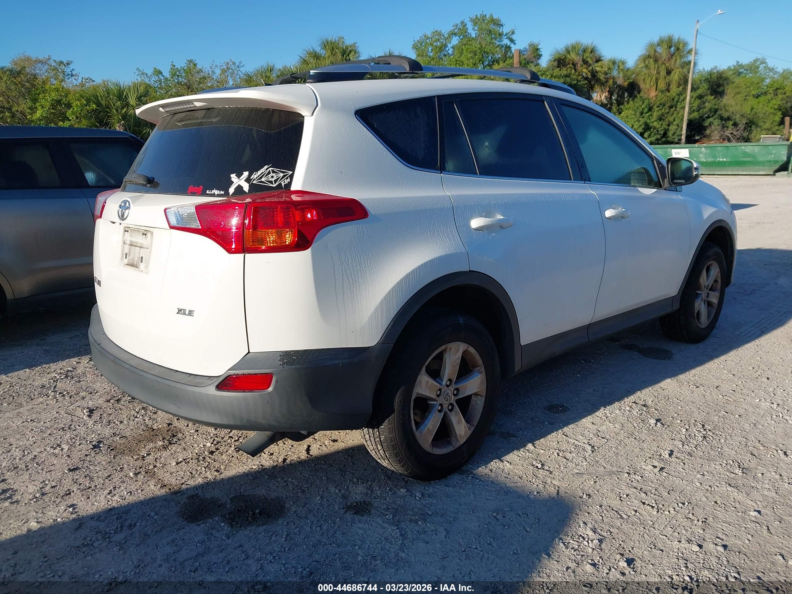 TOYOTA RAV4 image 4