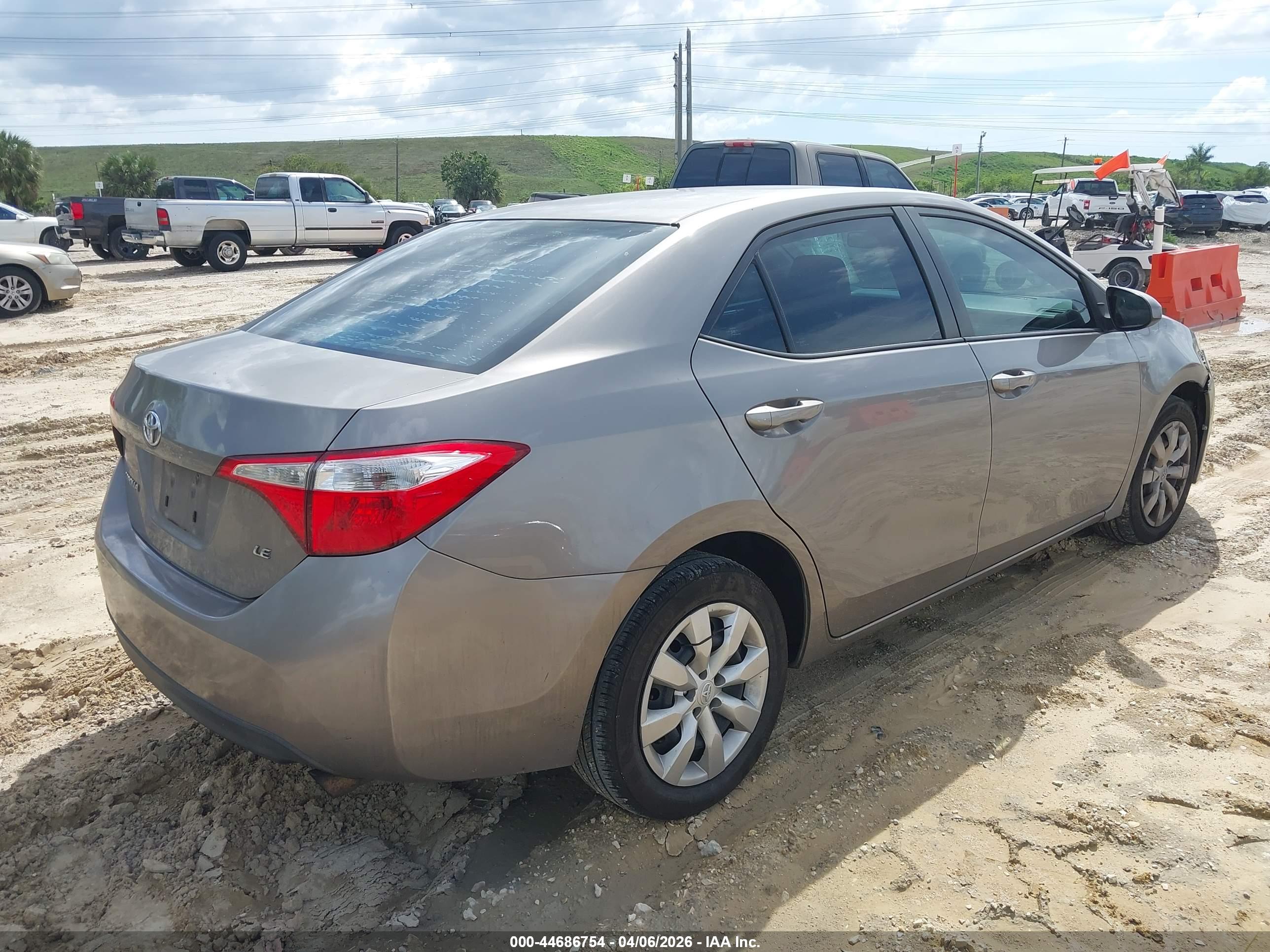 TOYOTA COROLLA image 4