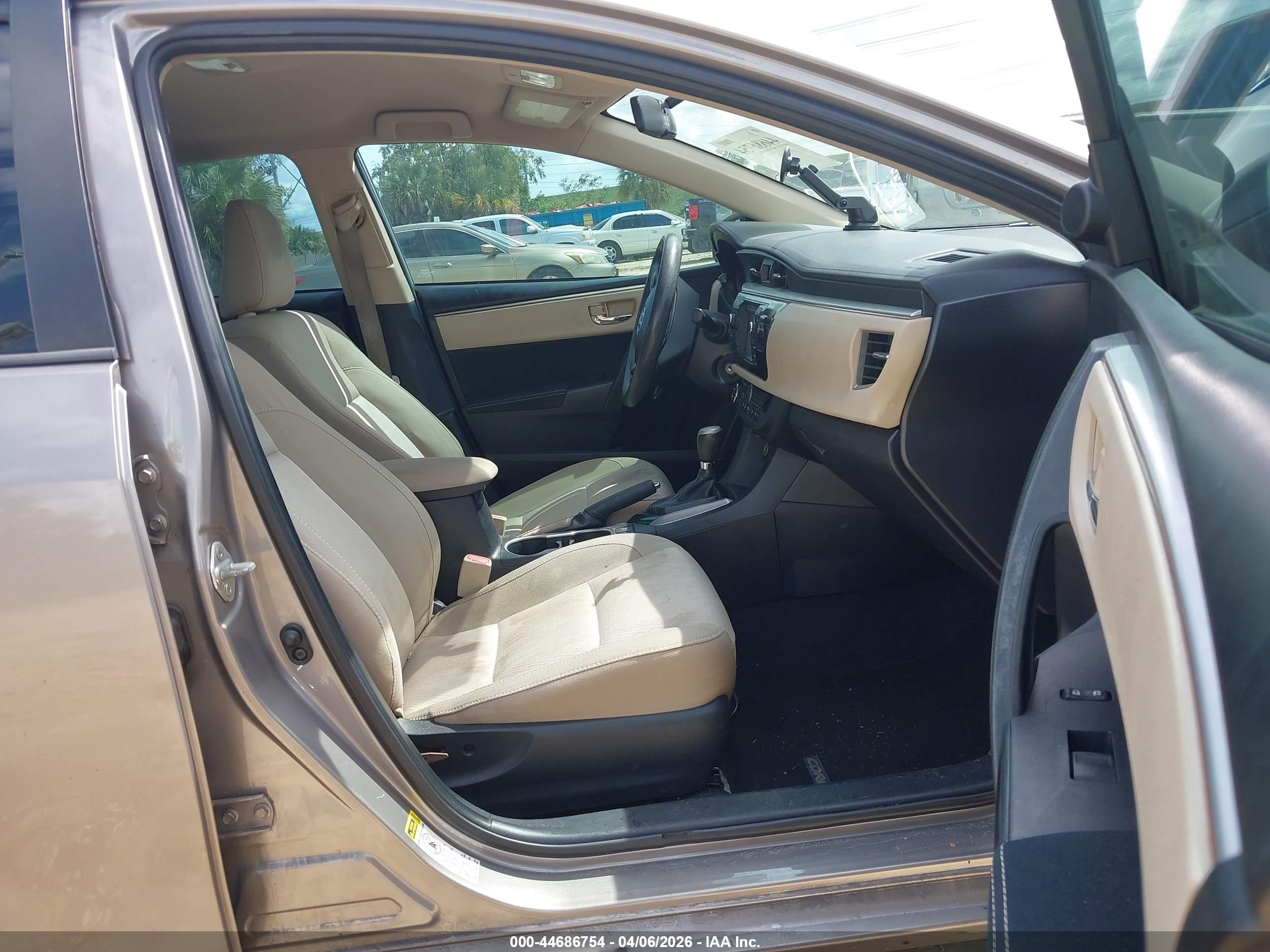 TOYOTA COROLLA image 5