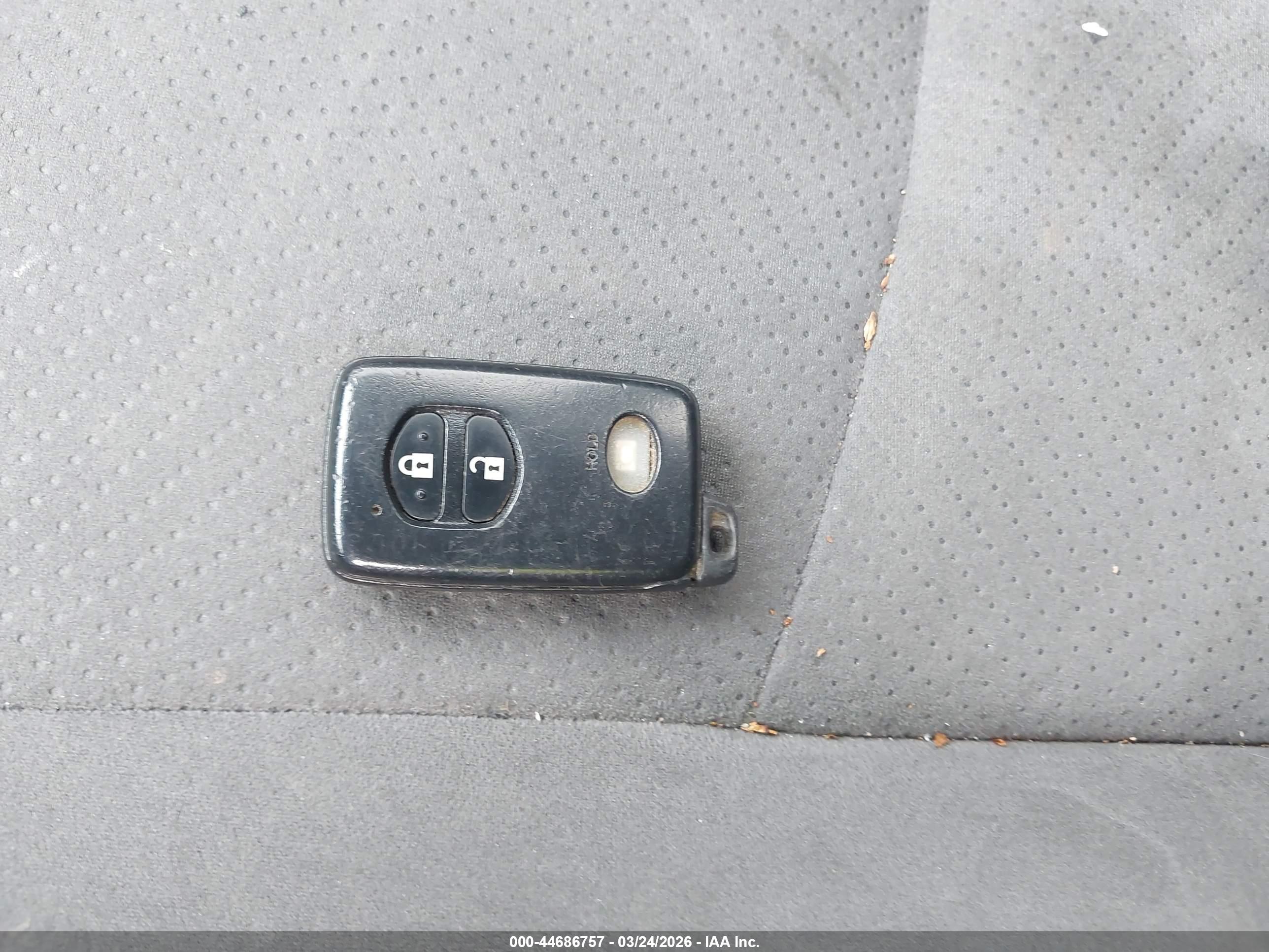 TOYOTA PRIUS image 11