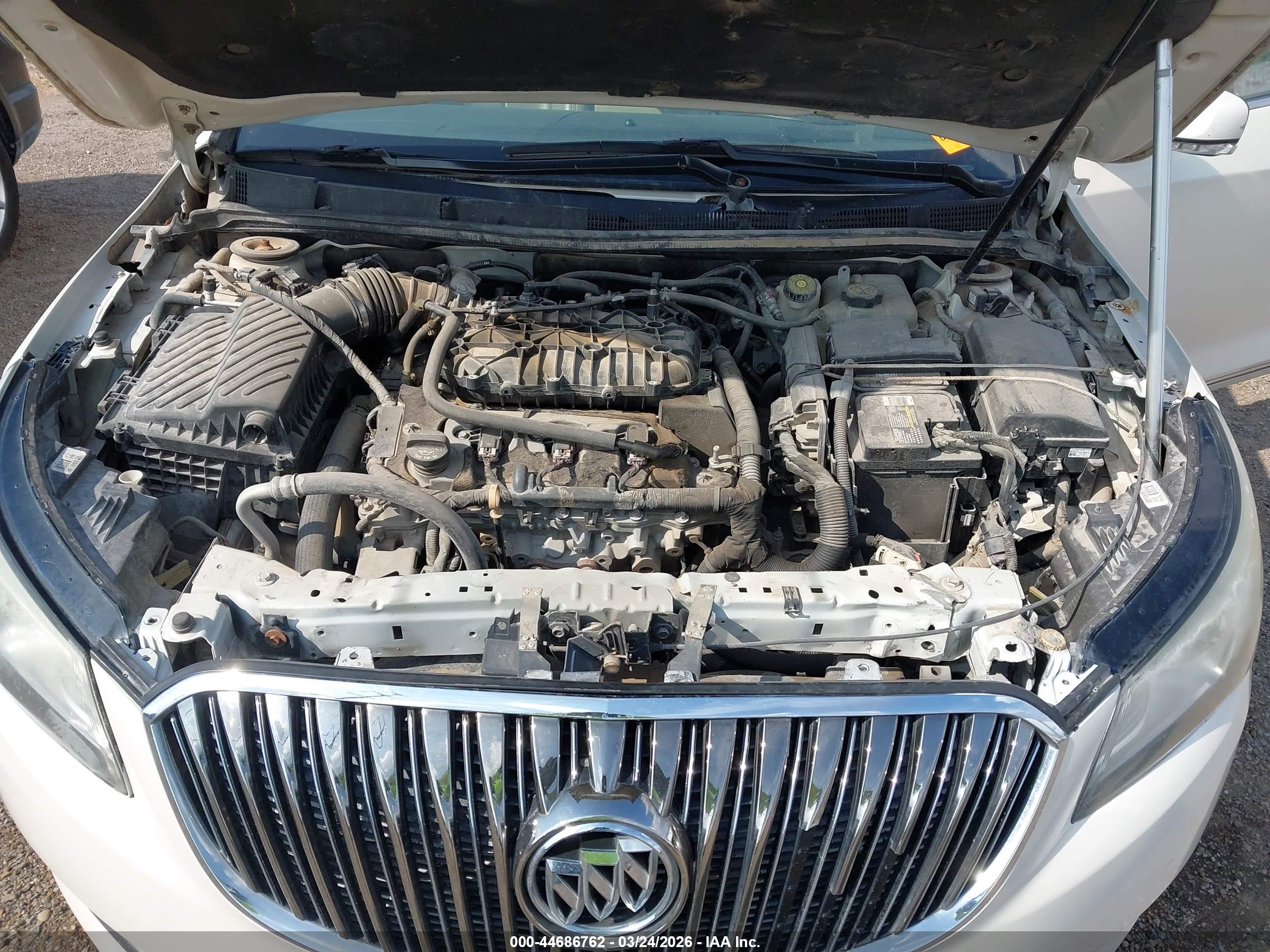 BUICK LACROSSE image 10