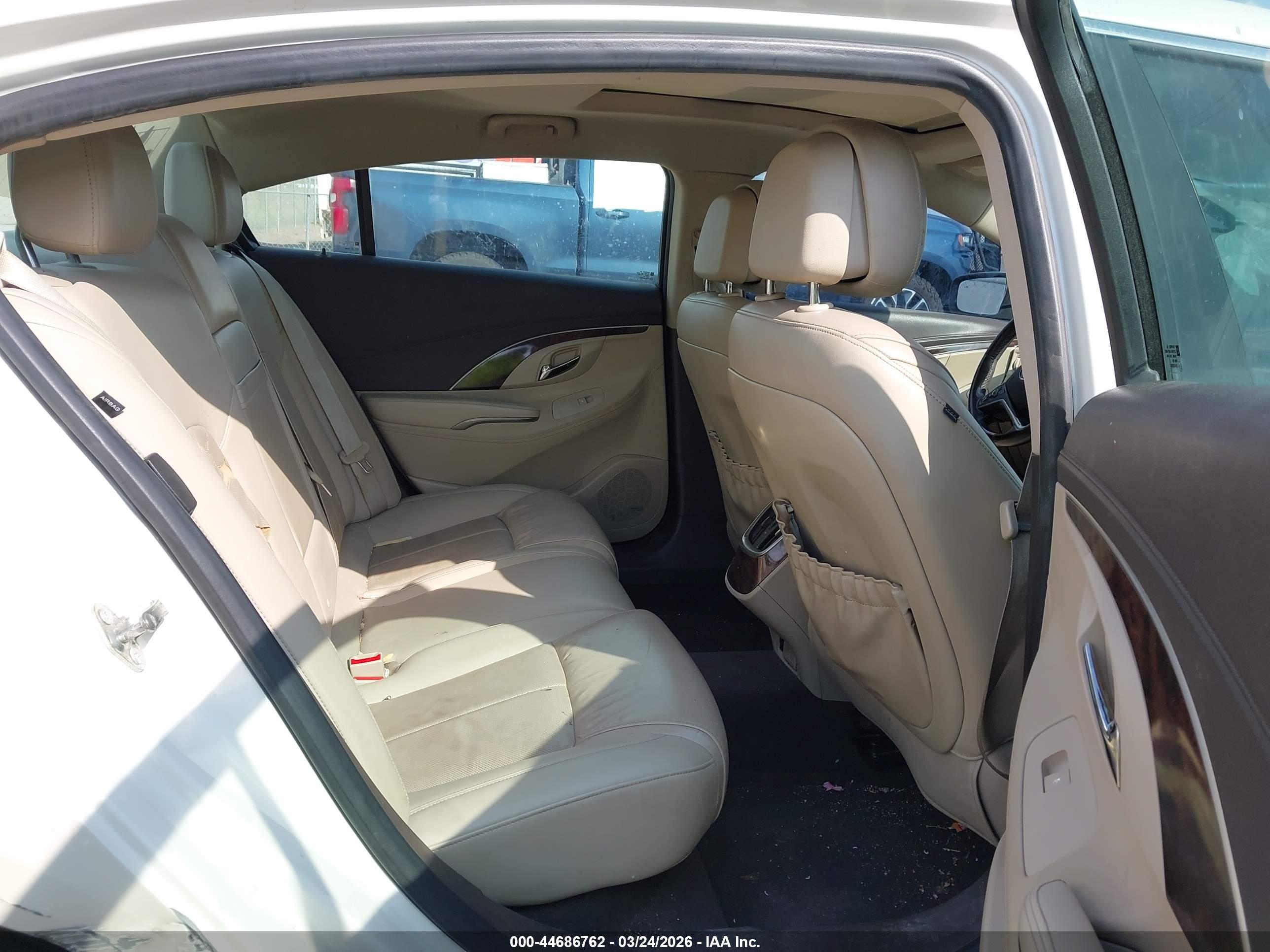 BUICK LACROSSE image 8