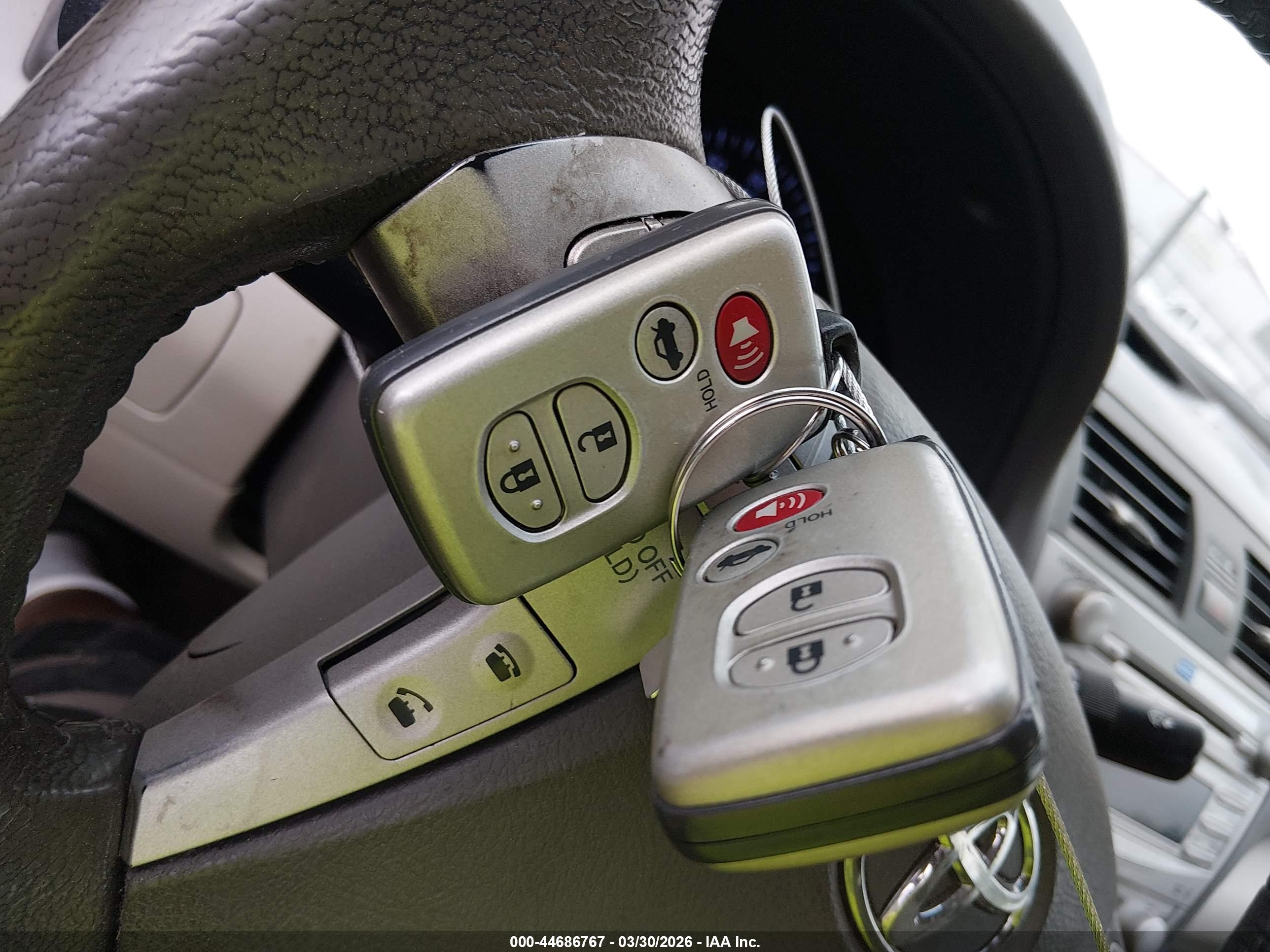 TOYOTA CAMRY image 11