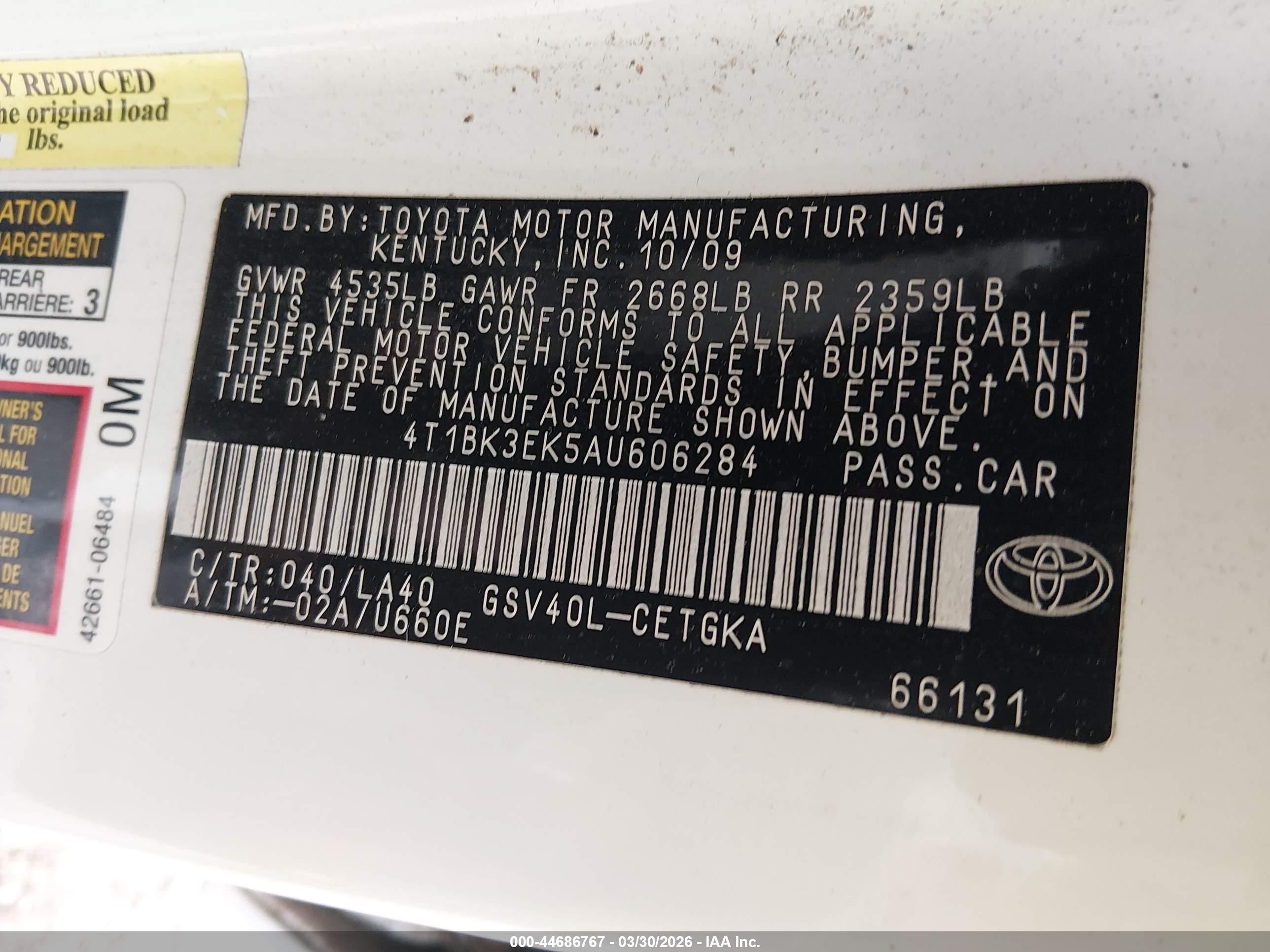TOYOTA CAMRY image 9
