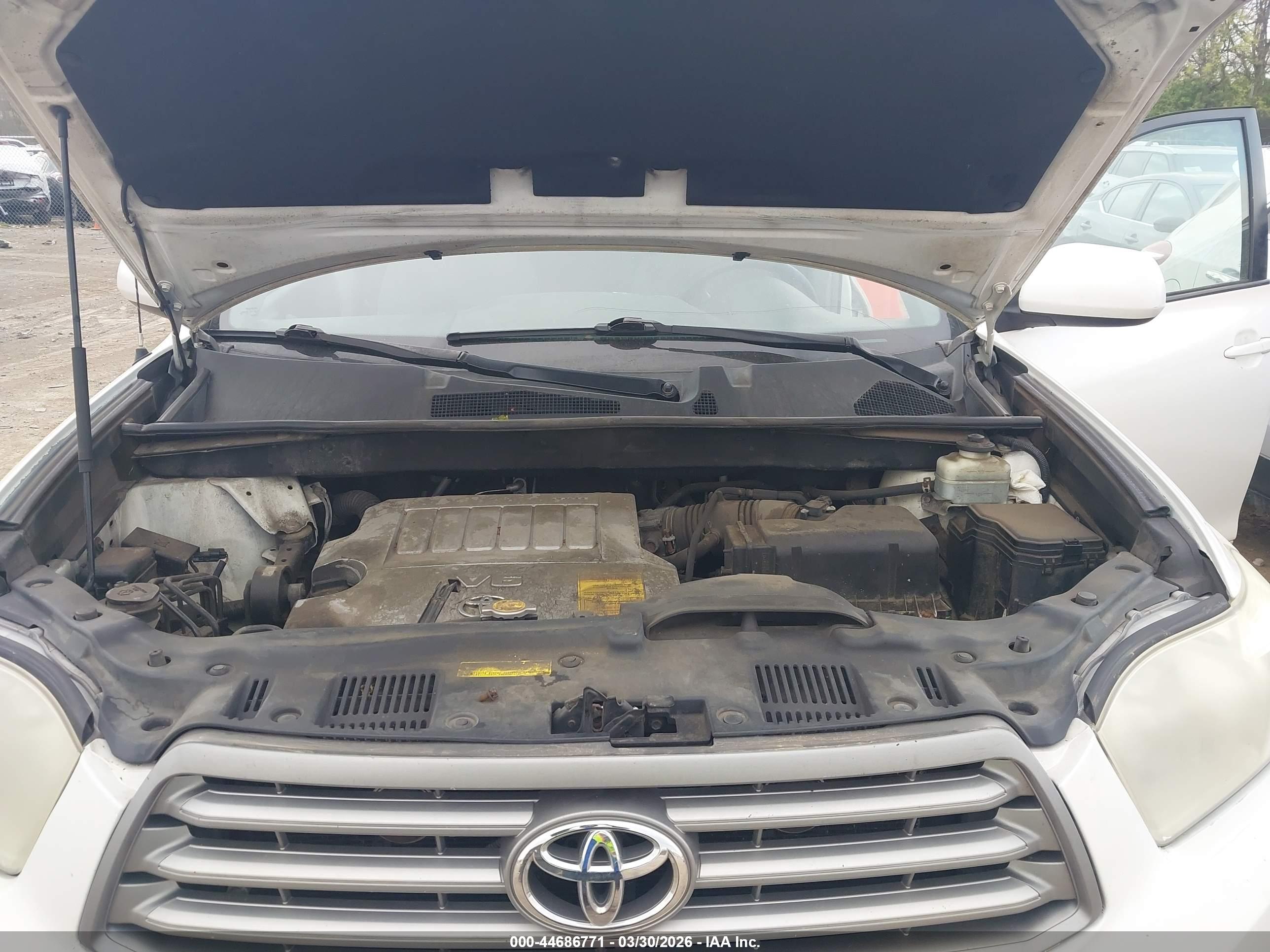 TOYOTA HIGHLANDER image 10