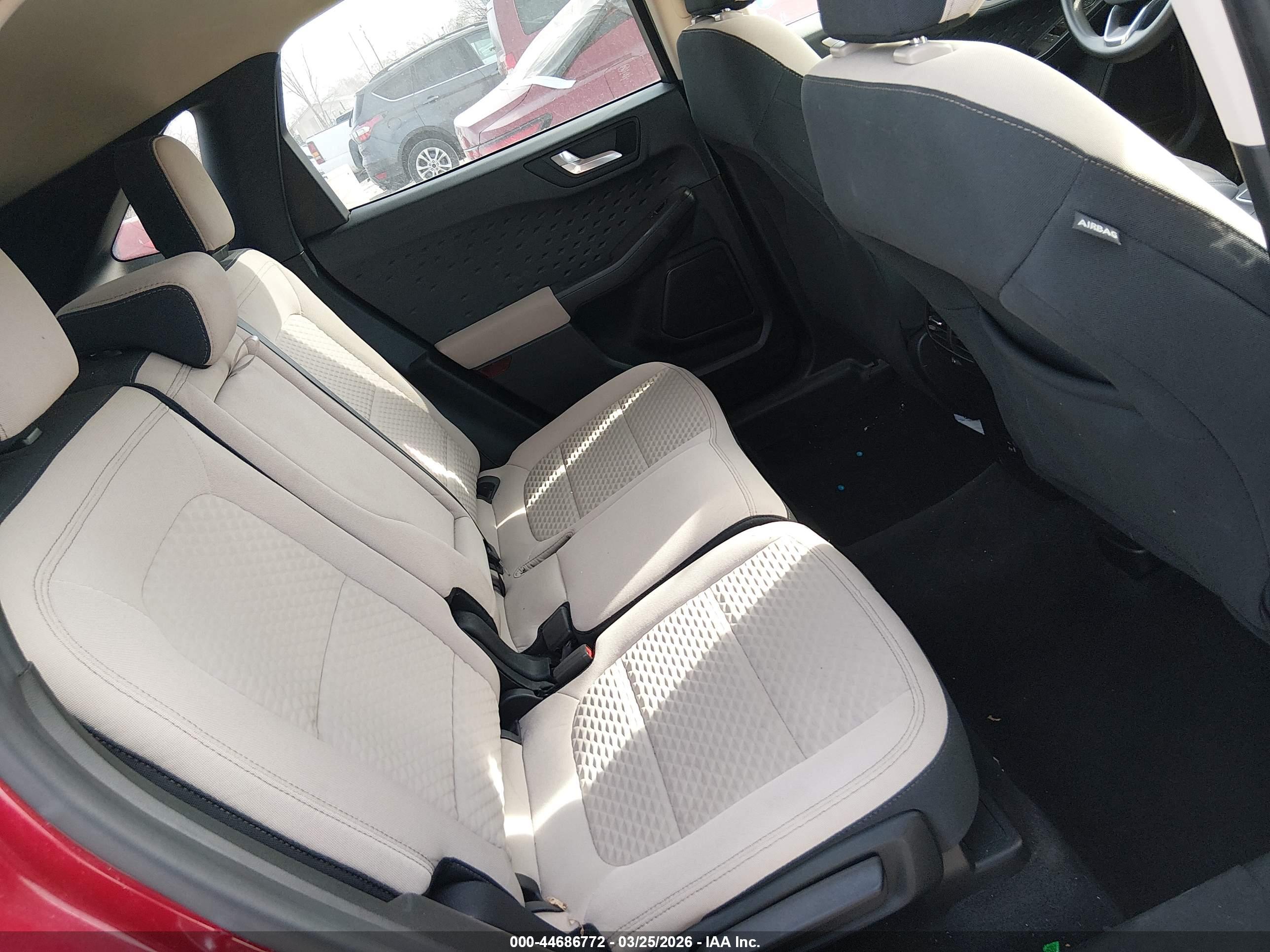 FORD ESCAPE image 8