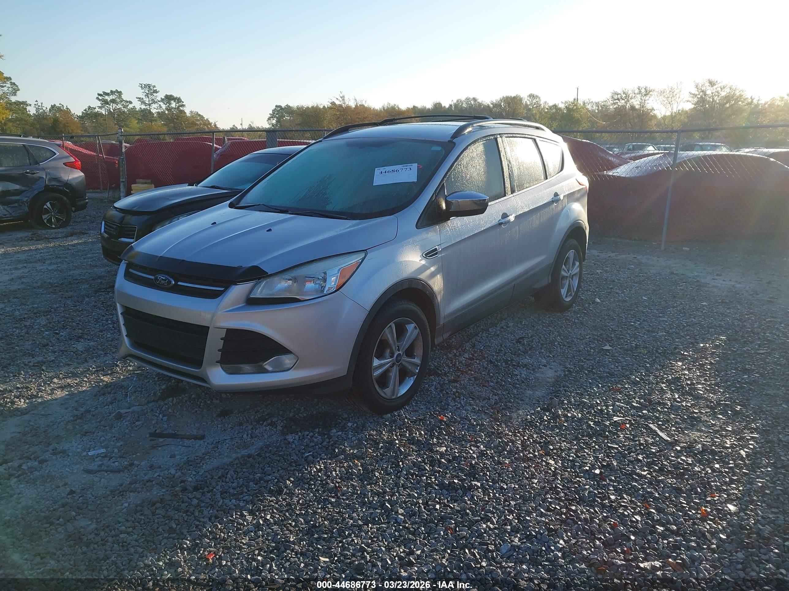 FORD ESCAPE image 2
