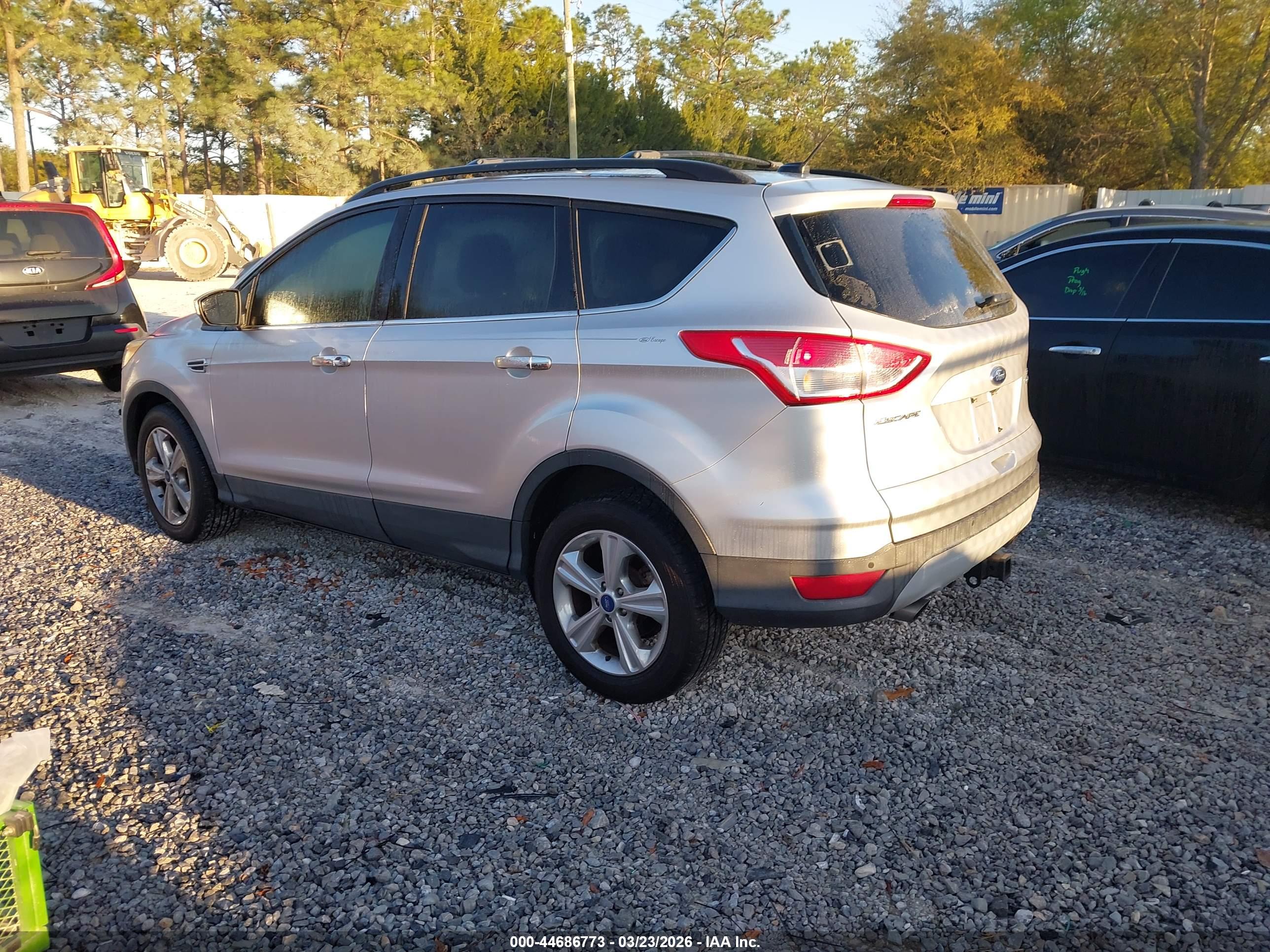 FORD ESCAPE image 3