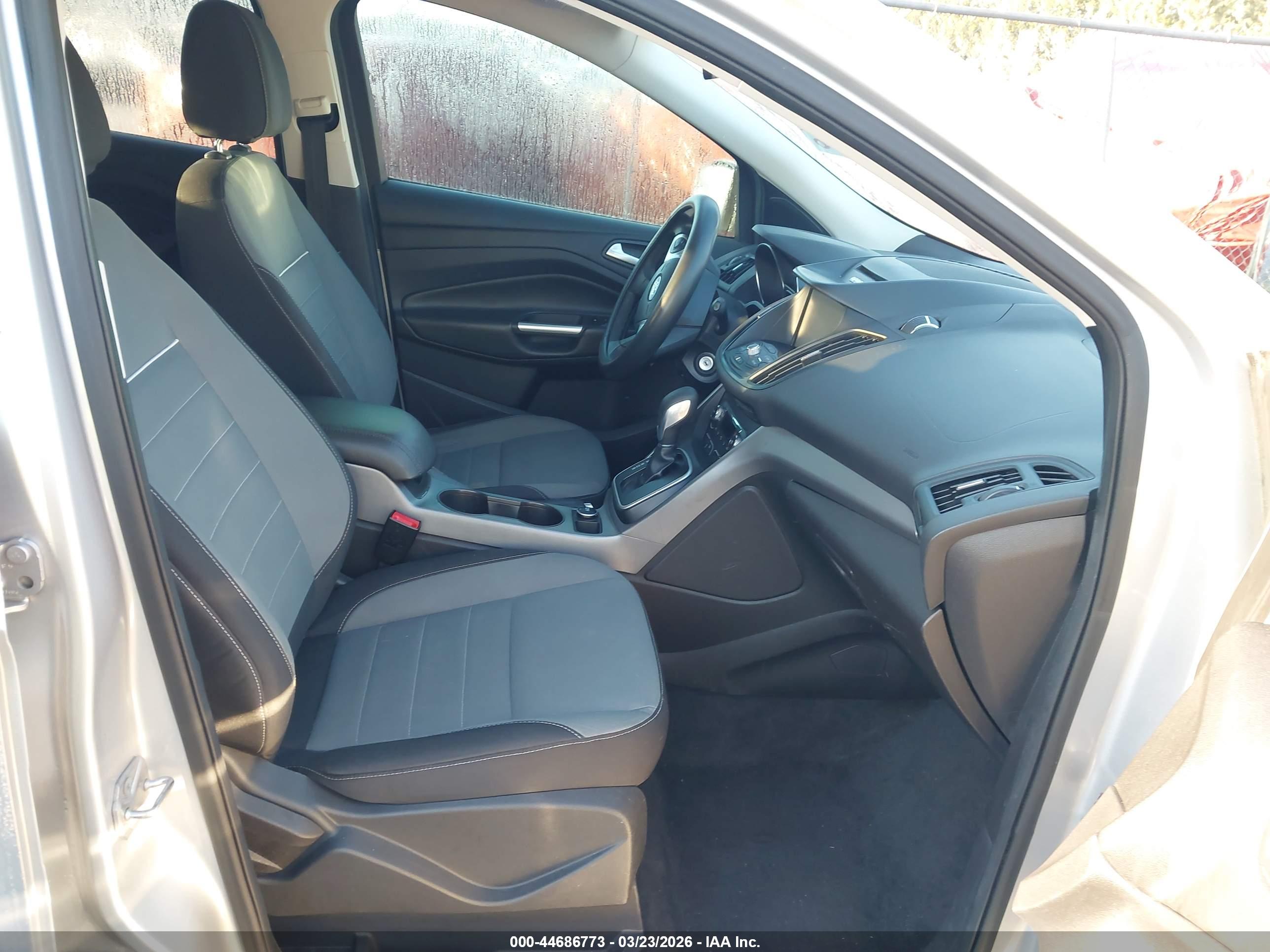 FORD ESCAPE image 5