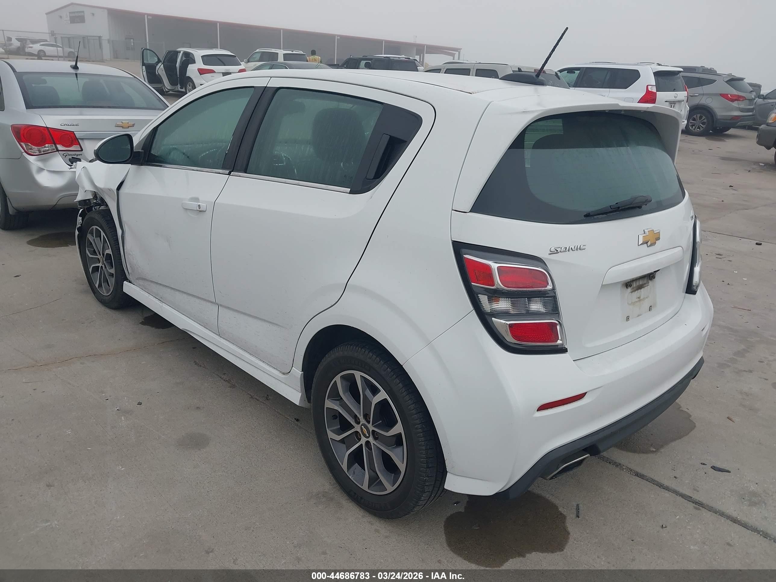 CHEVROLET SONIC image 3