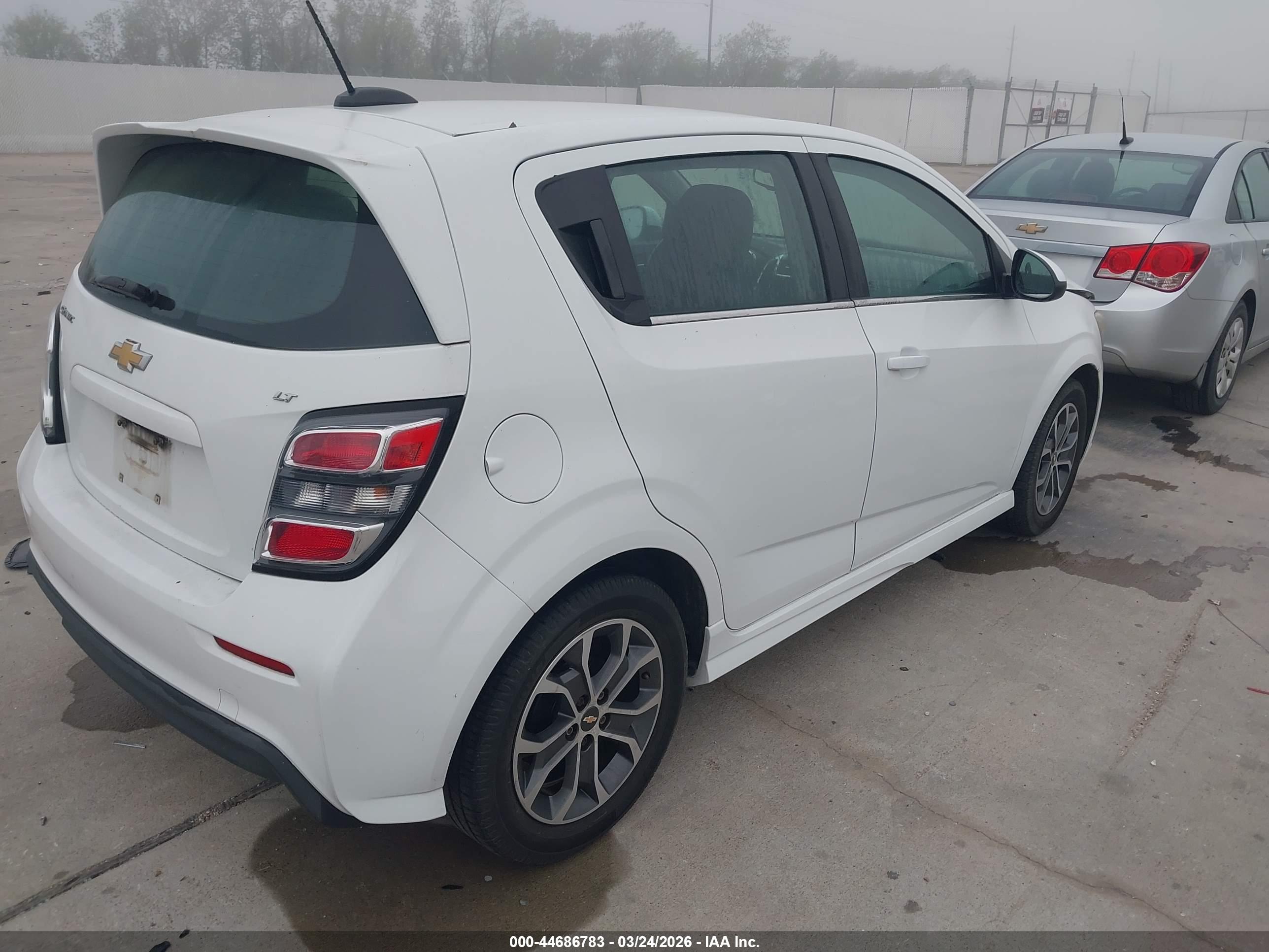 CHEVROLET SONIC image 4
