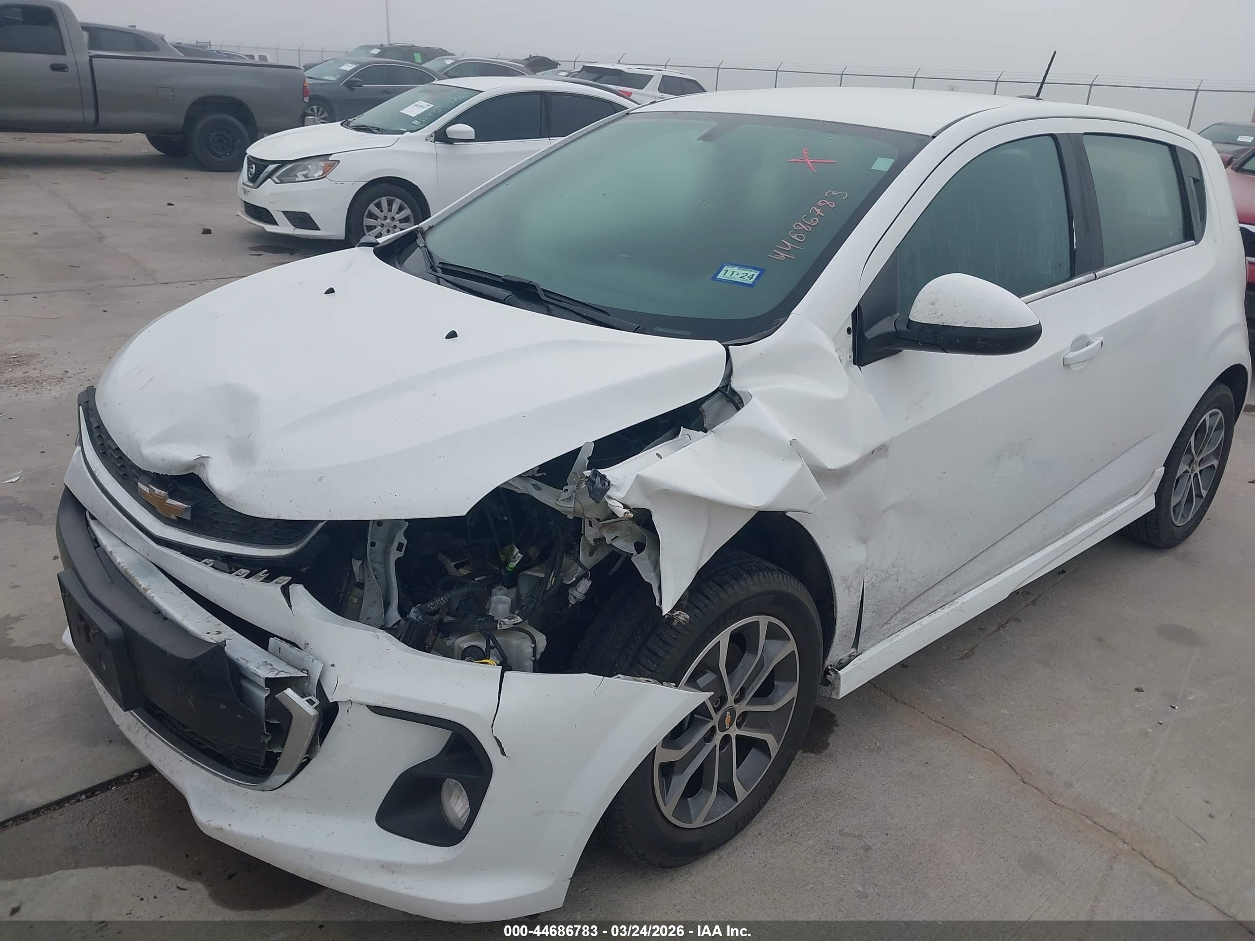 CHEVROLET SONIC image 6