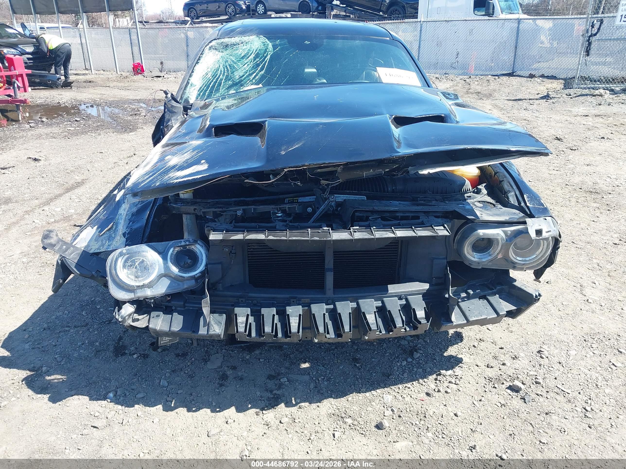 DODGE CHALLENGER image 6