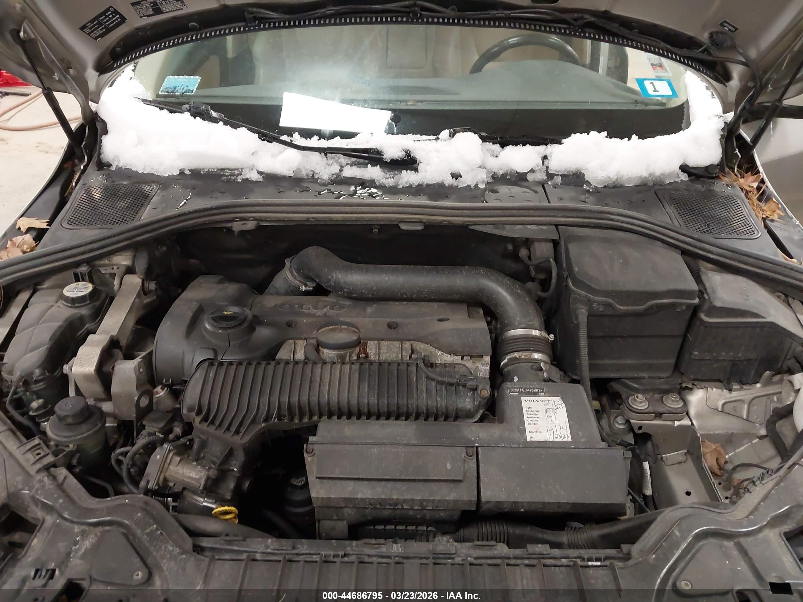 VOLVO S60 image 10