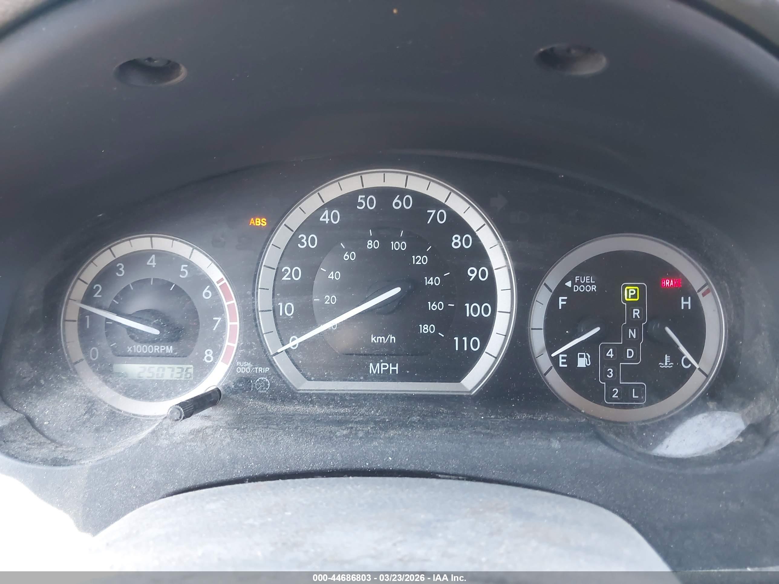 TOYOTA SIENNA image 7