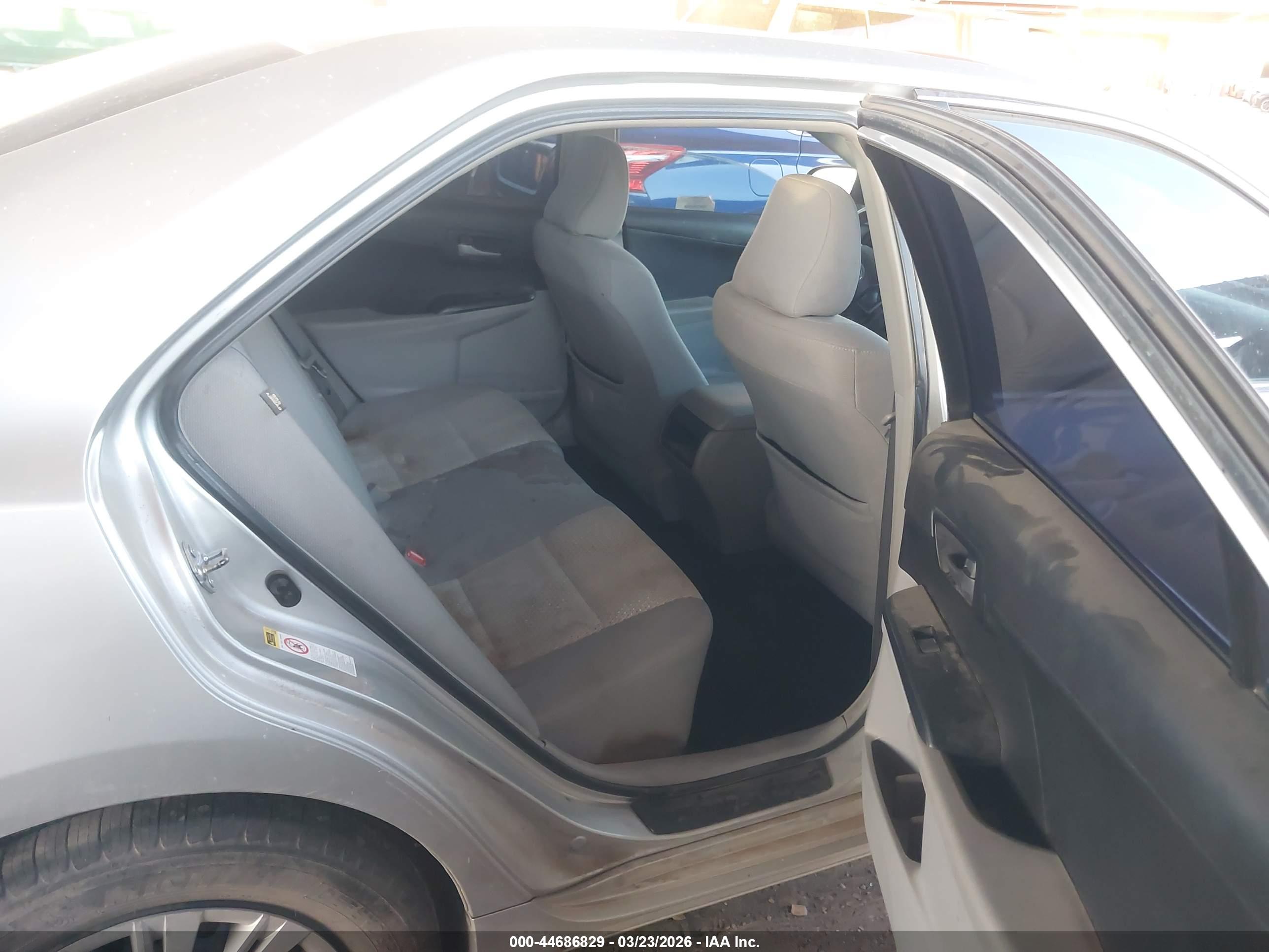 TOYOTA CAMRY image 8