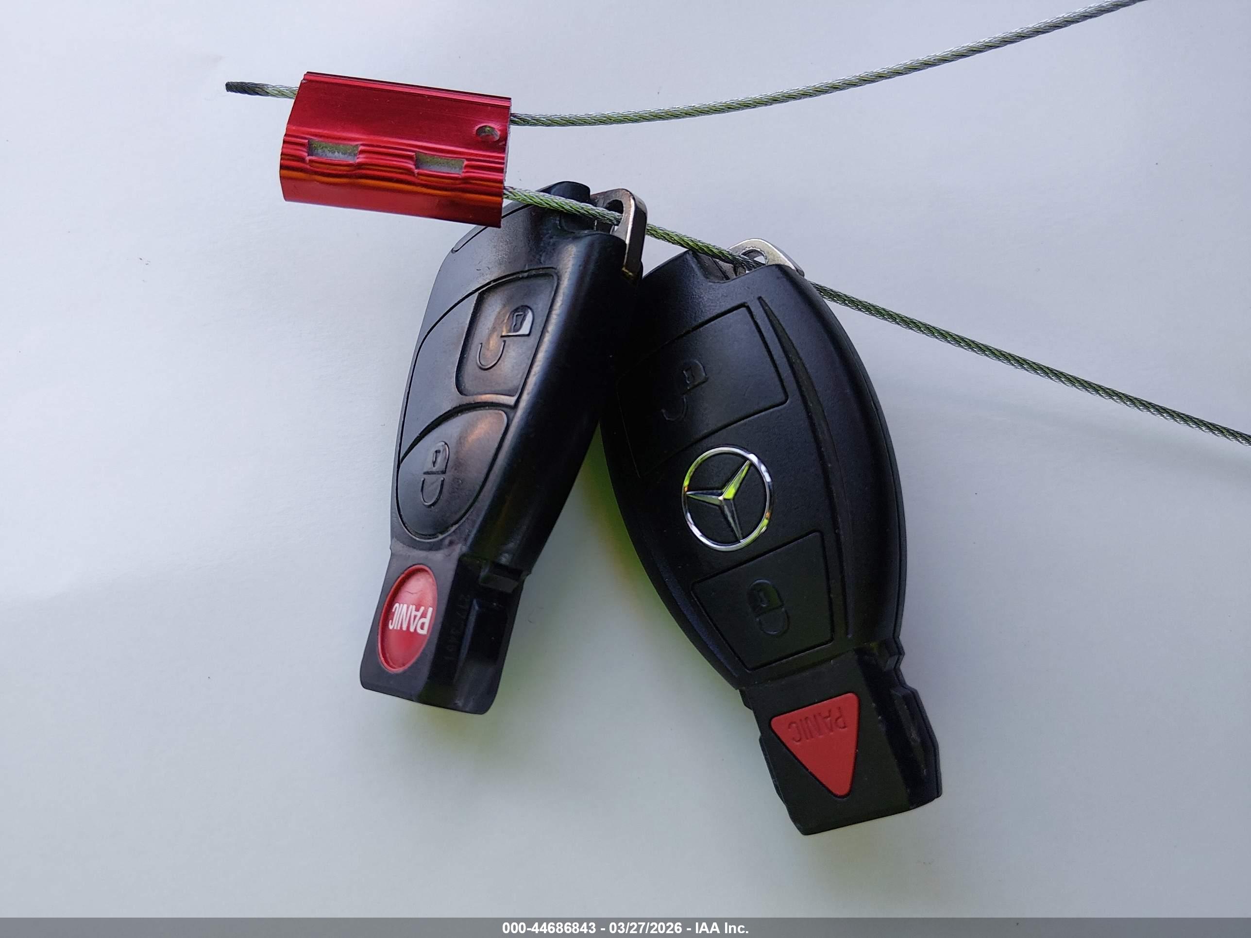 MERCEDES-BENZ E image 11