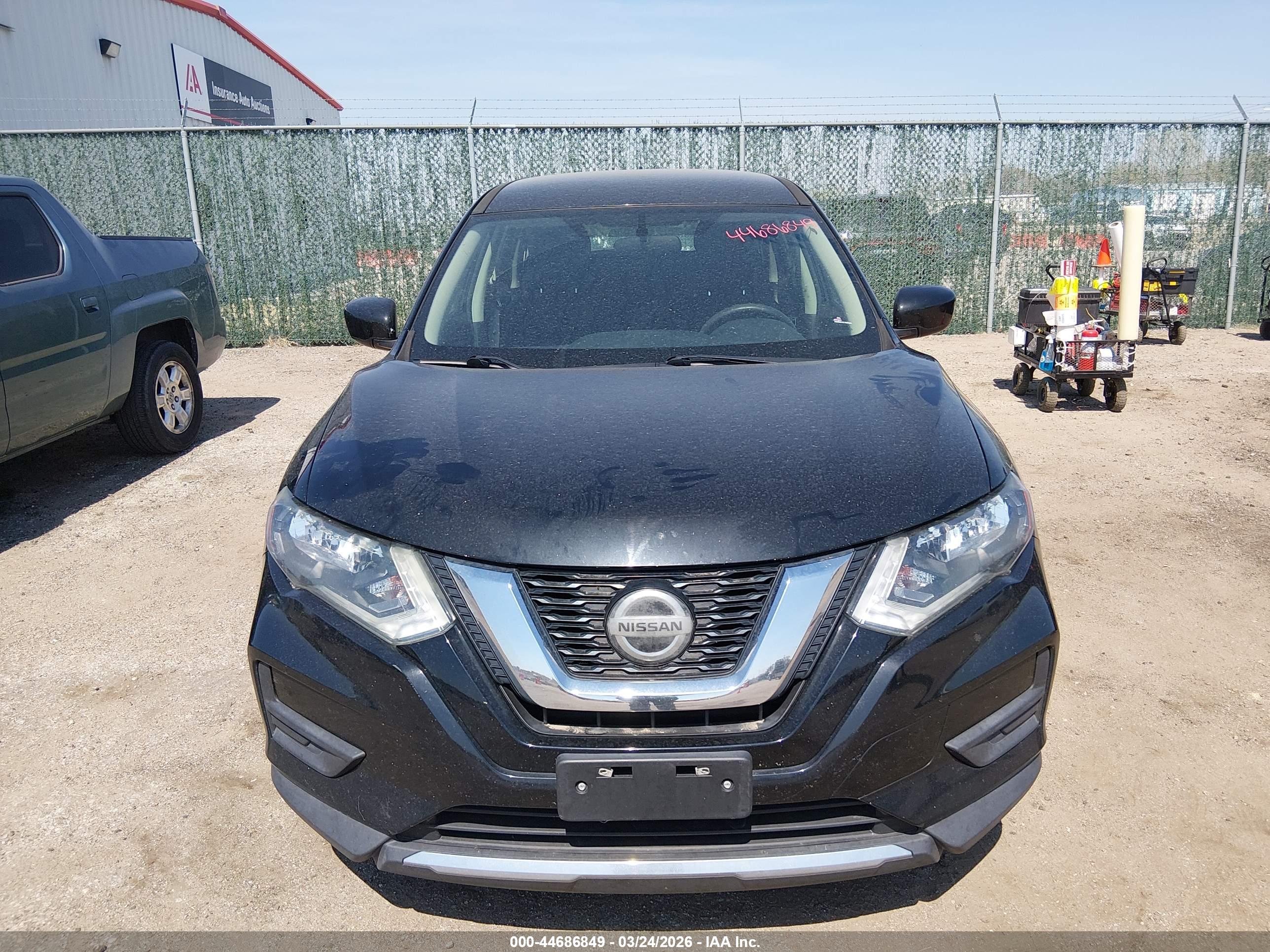 NISSAN ROGUE image 6
