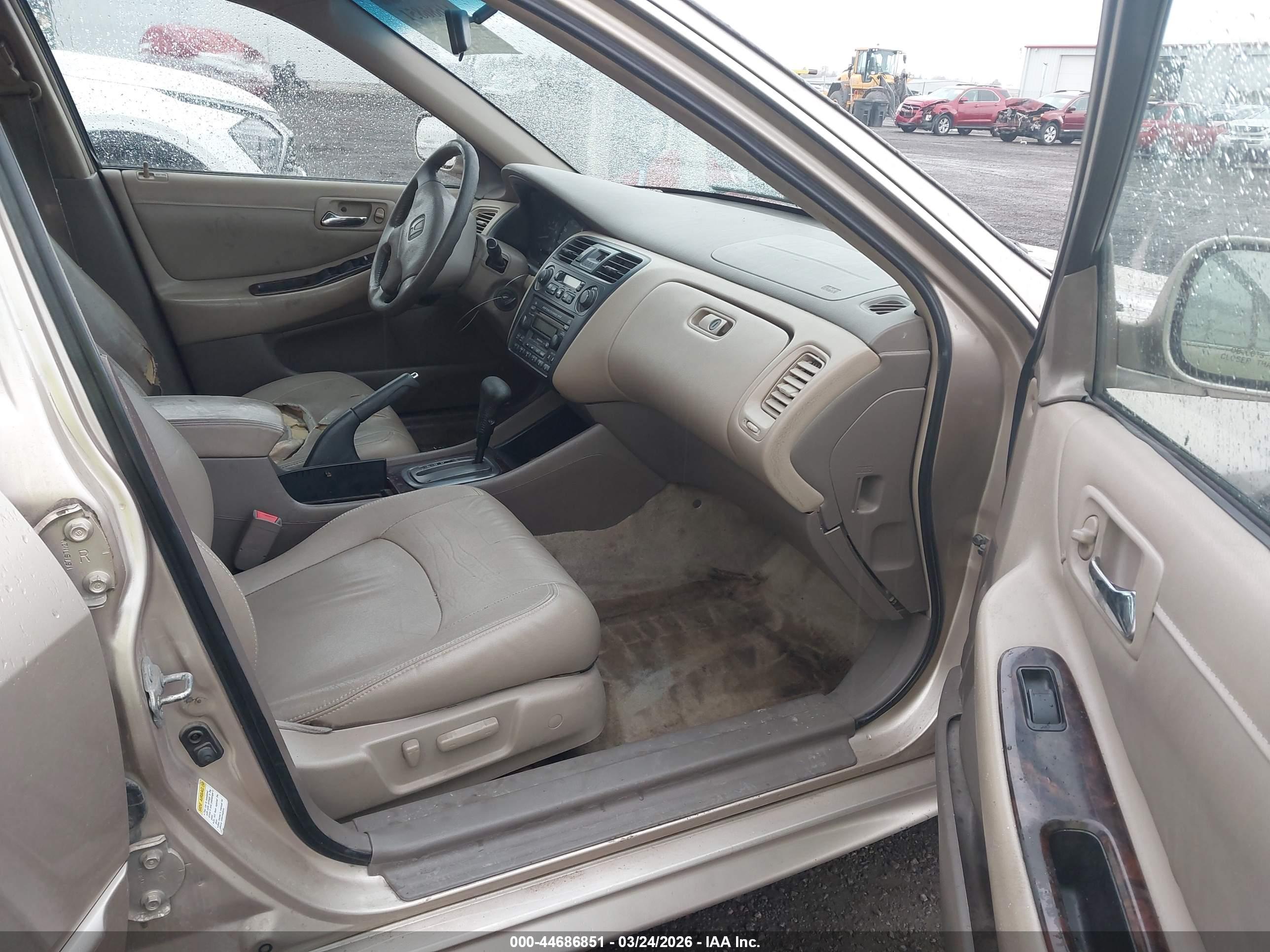 HONDA ACCORD image 5
