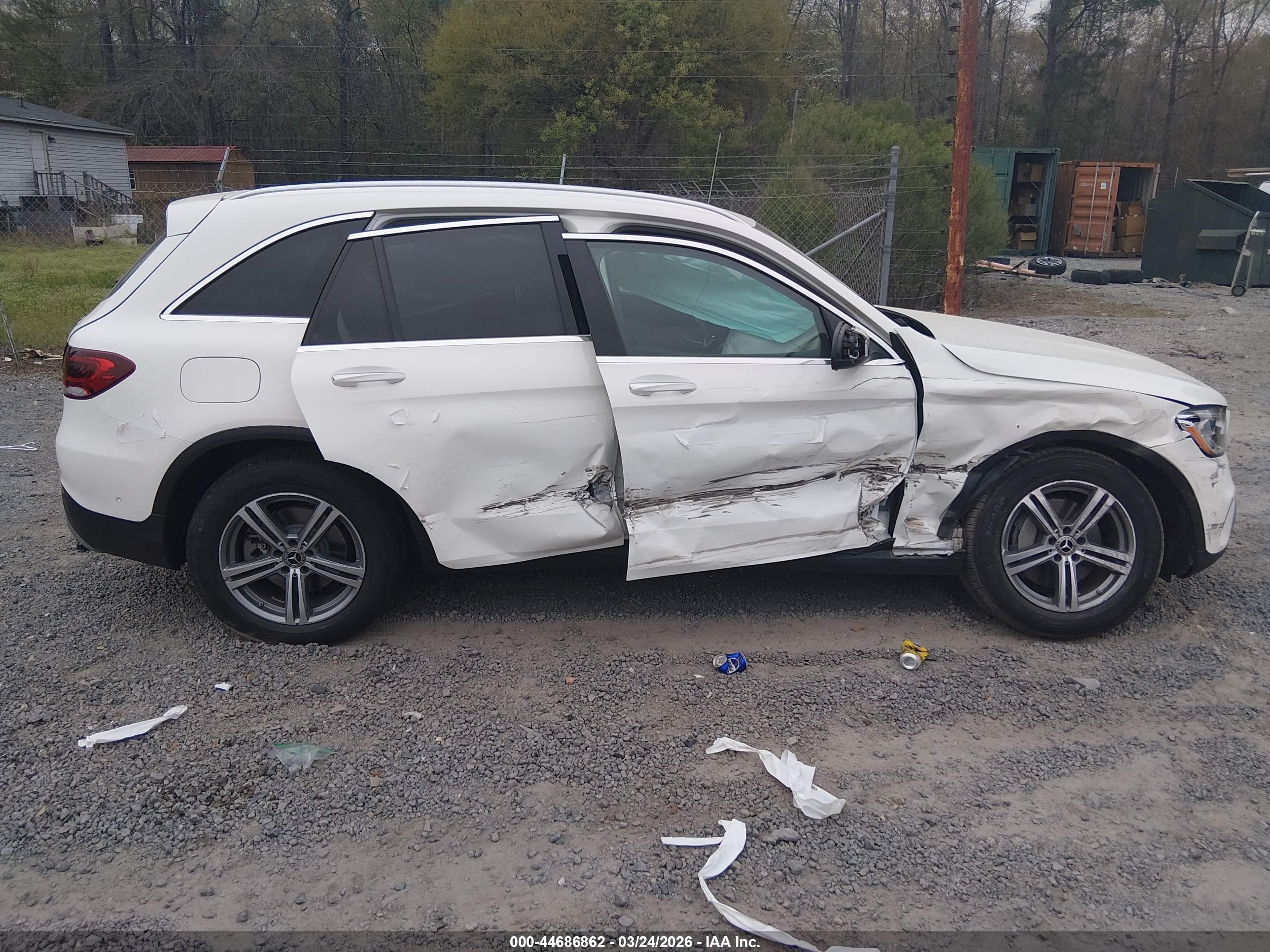 MERCEDES-BENZ GLC image 6