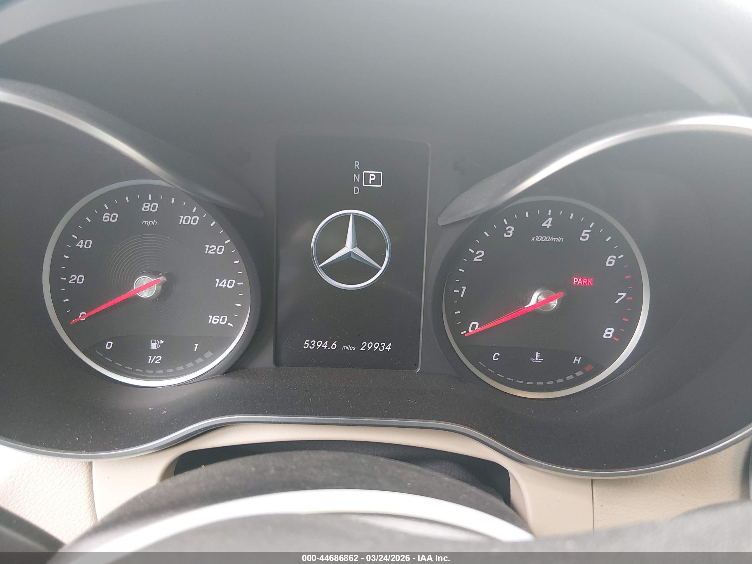 MERCEDES-BENZ GLC image 7