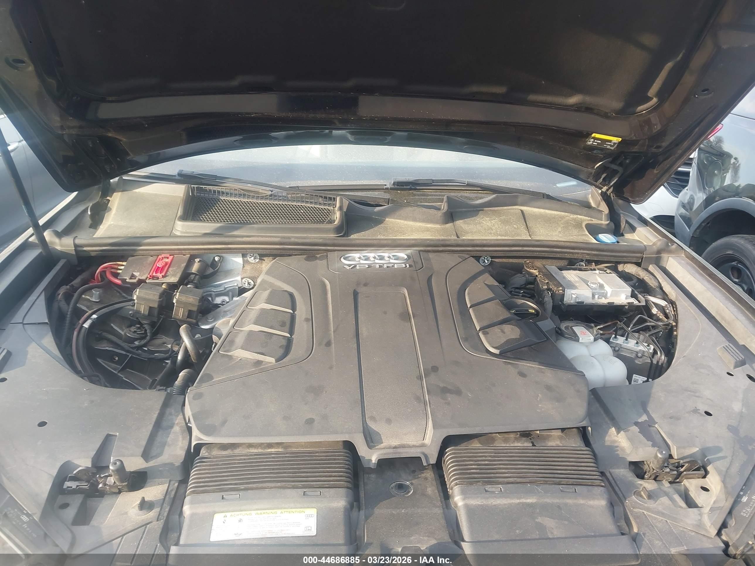 AUDI Q7 image 10
