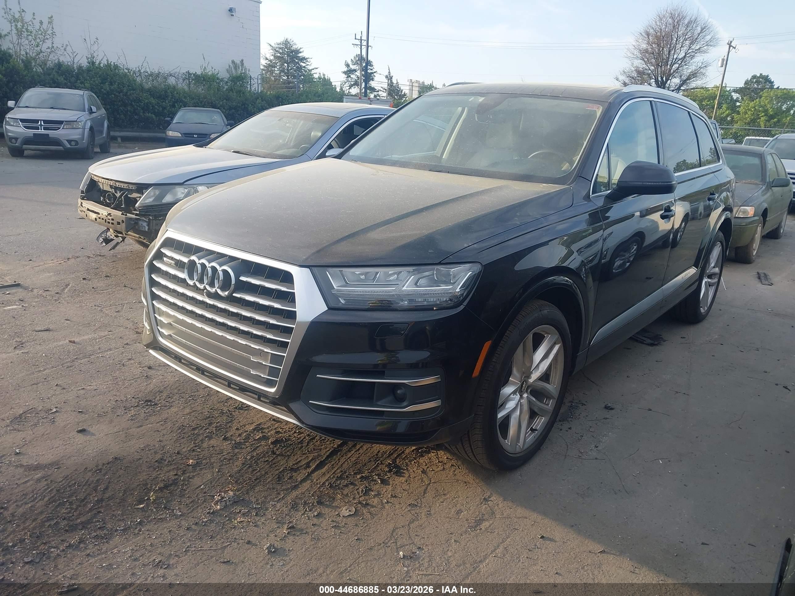 AUDI Q7 image 2