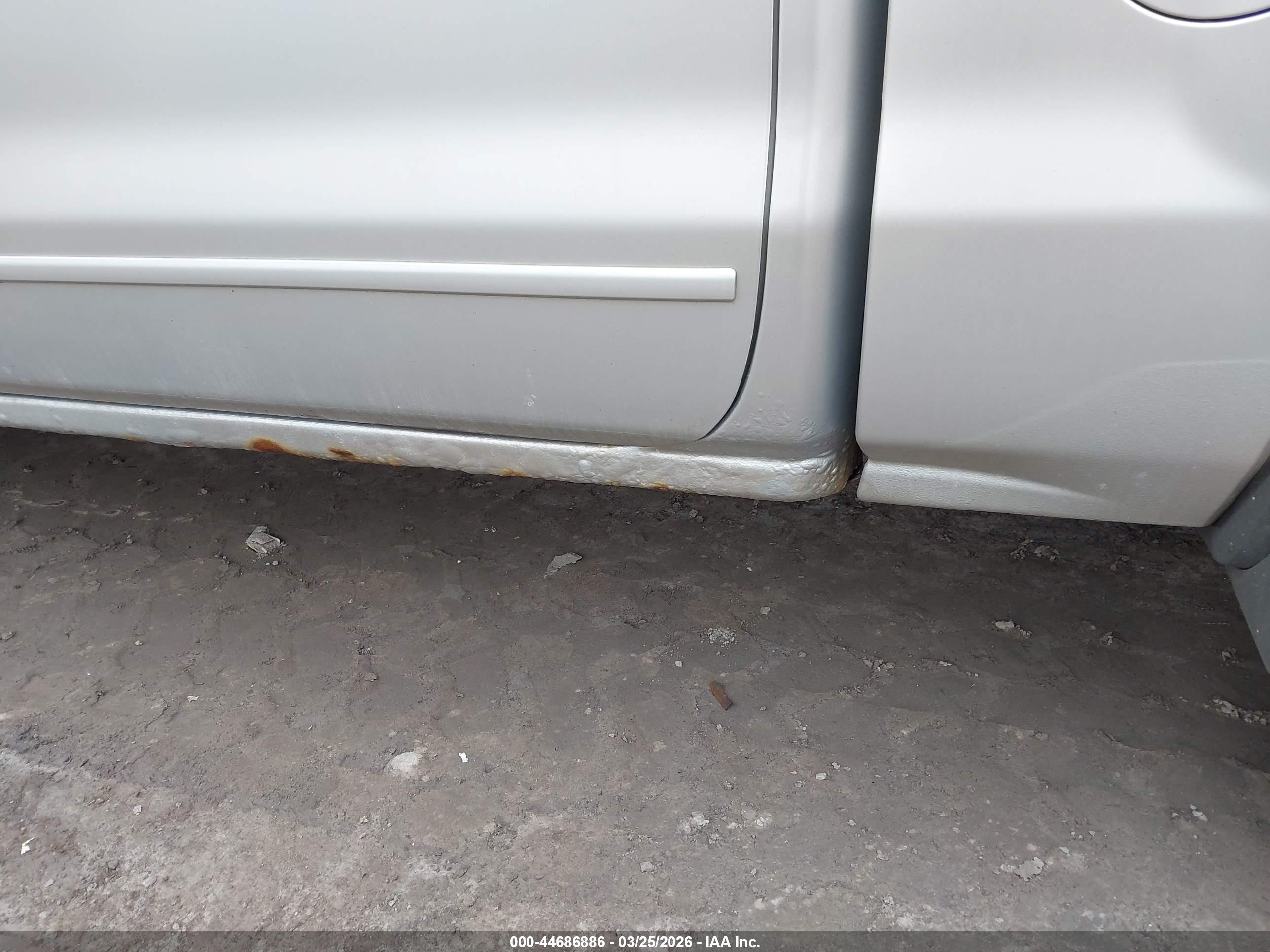 GMC SIERRA image 6