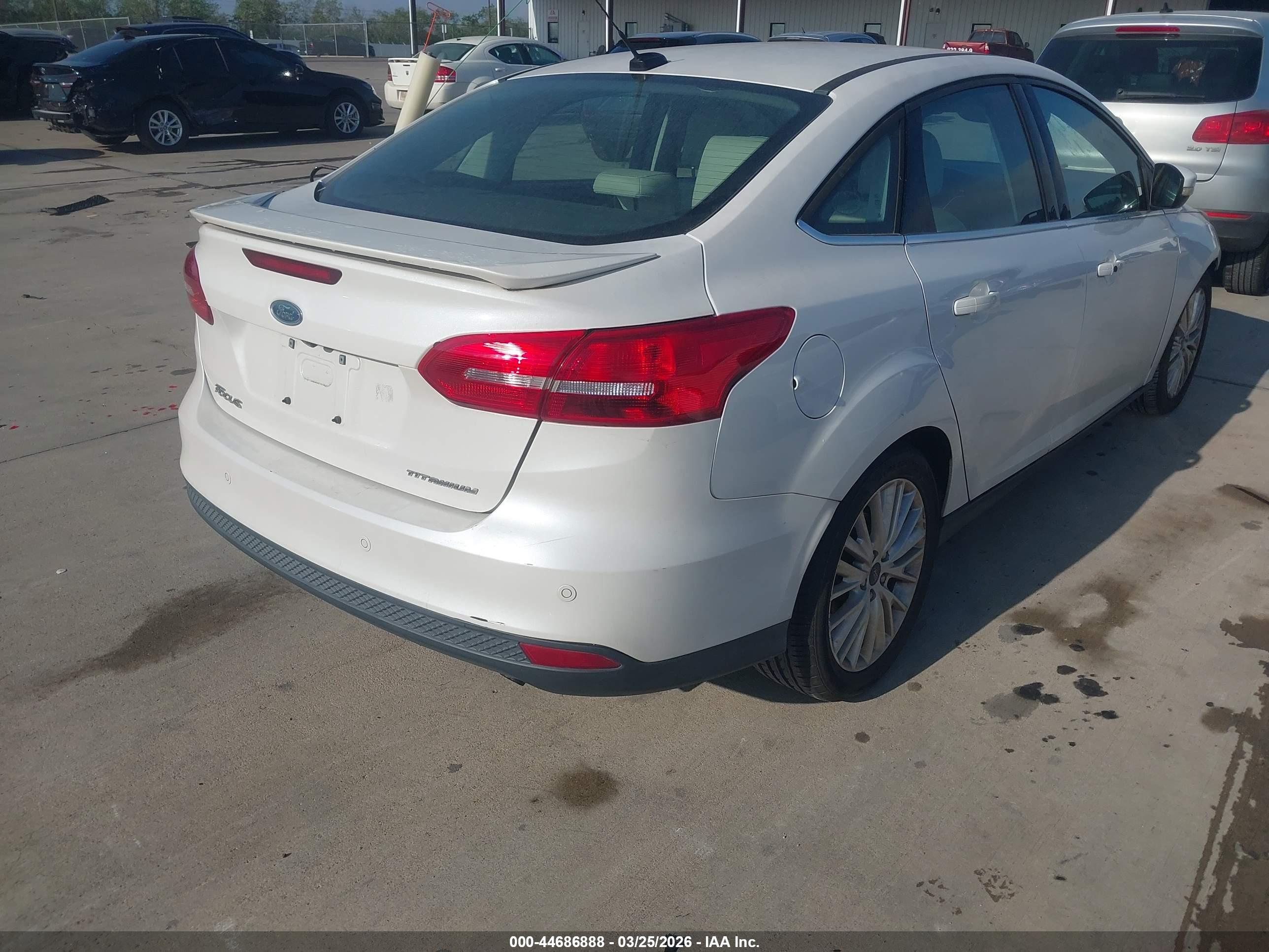 FORD FOCUS image 4